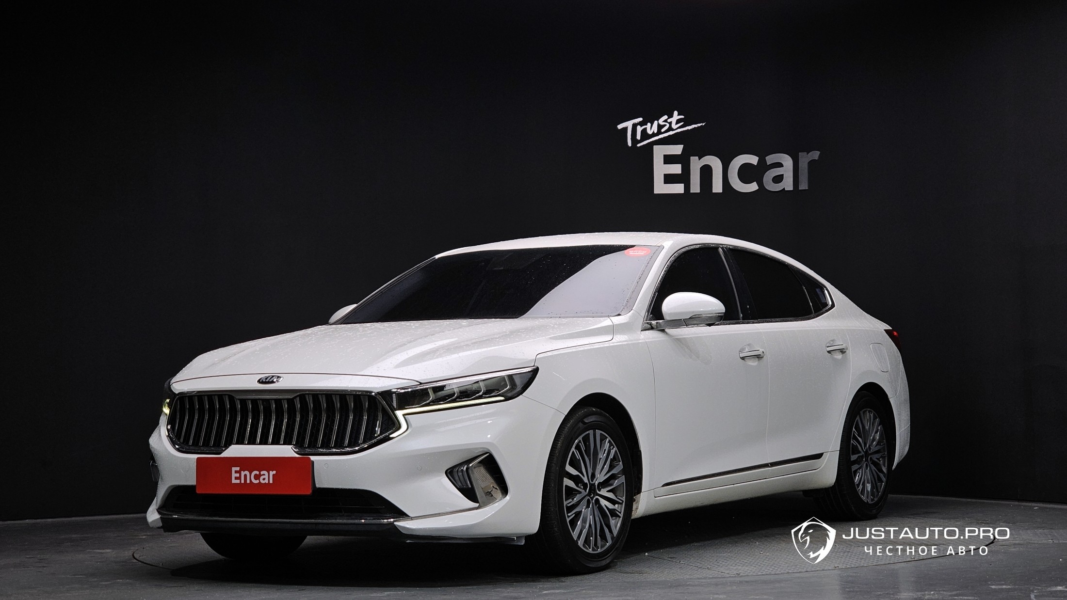 Автомобиль Kia K7