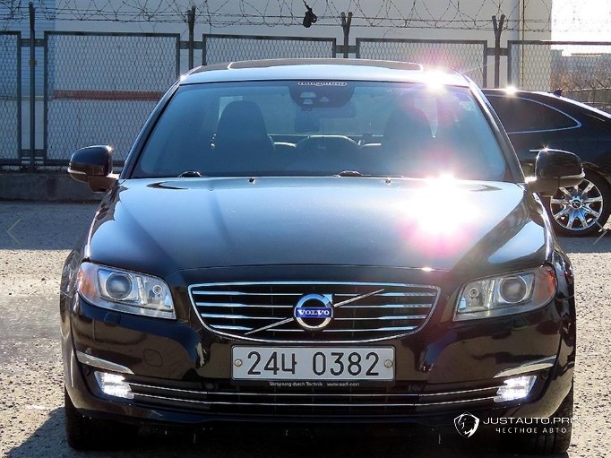 Автомобиль Volvo S80