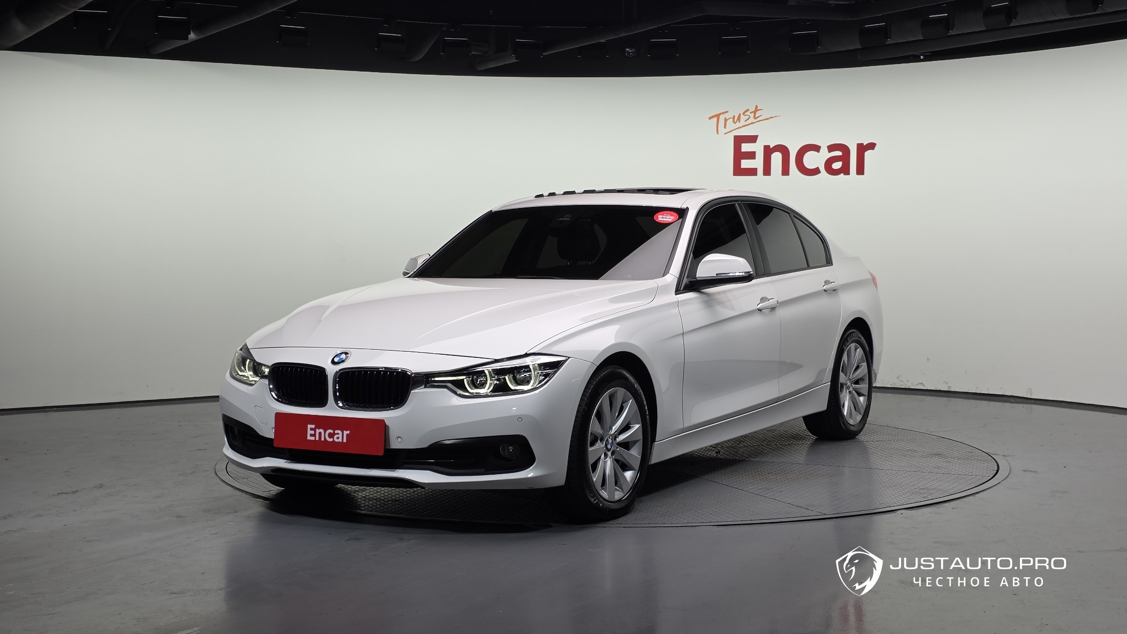 Автомобиль BMW 3-Series