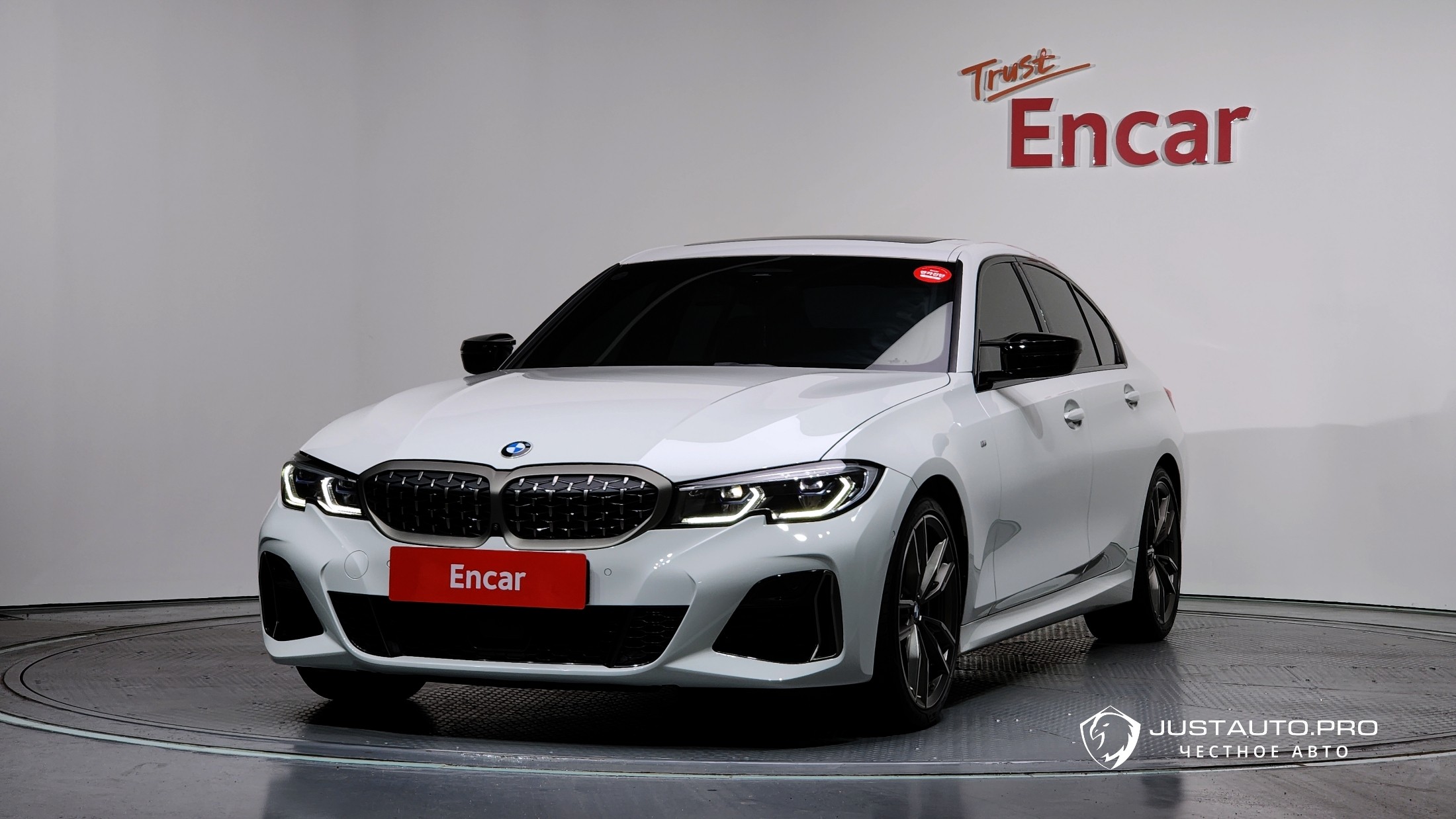 Автомобиль BMW 3-Series