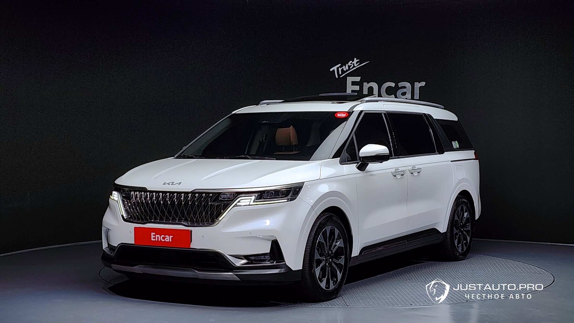 Автомобиль Kia Canival