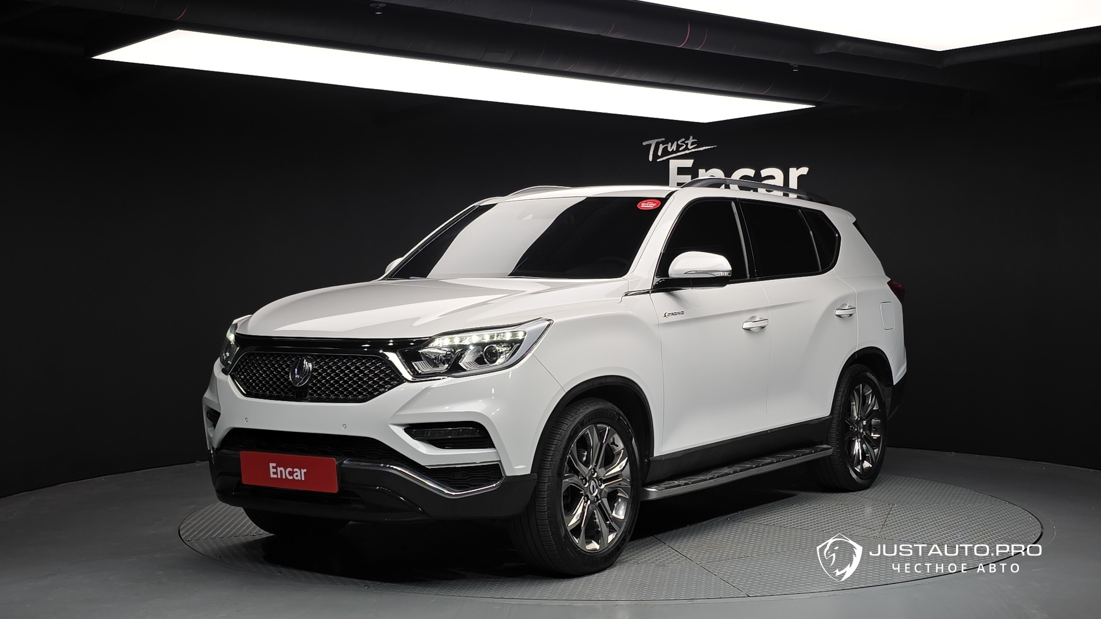 Автомобиль KG_Mobility_Ssangyong Rexton