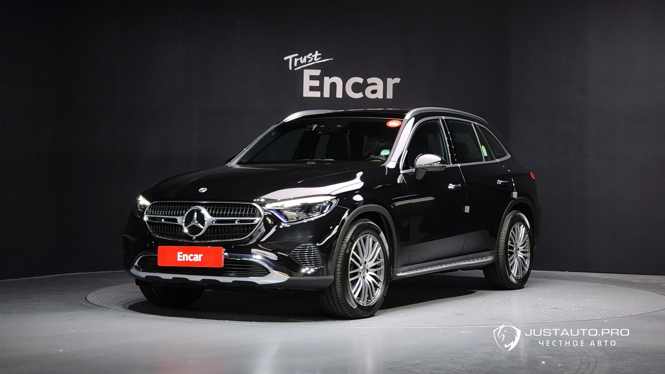 Автомобиль Mercedes-Benz GLC-Class
