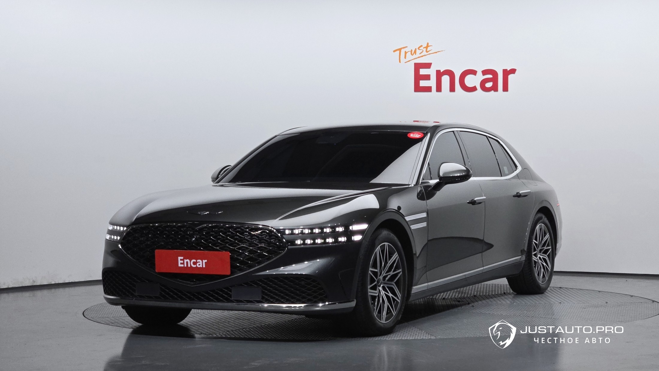 Автомобиль Genesis G90