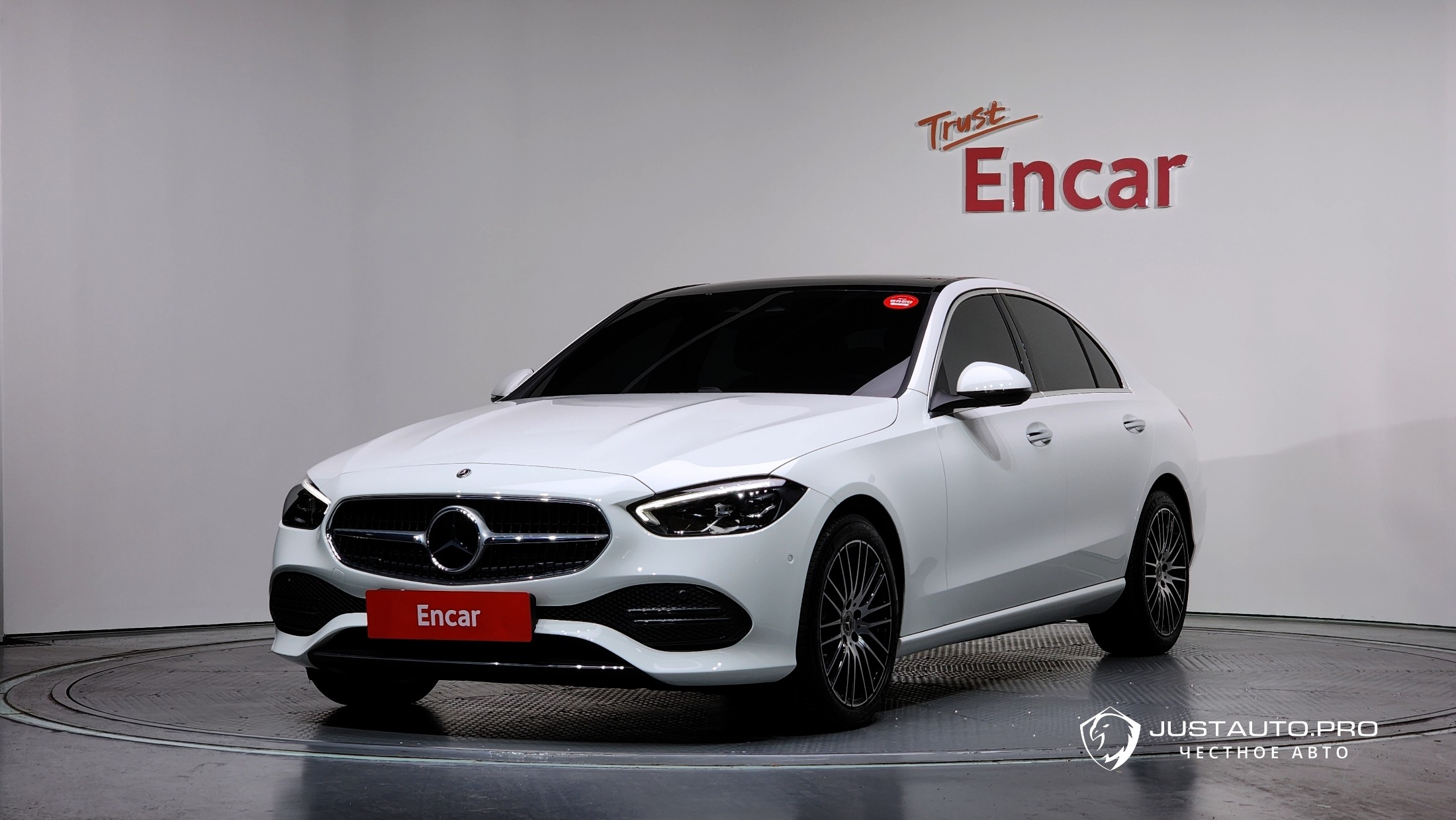 Автомобиль Mercedes-Benz C-Class