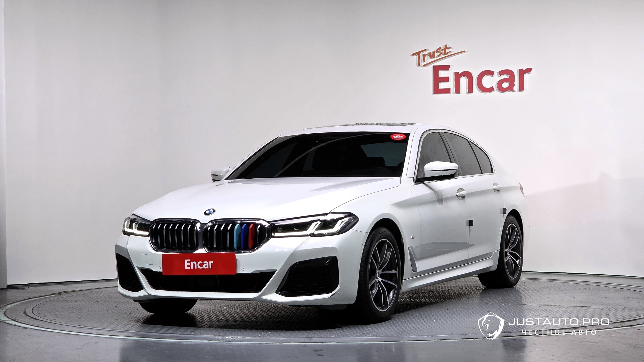 Автомобиль BMW 5-Series