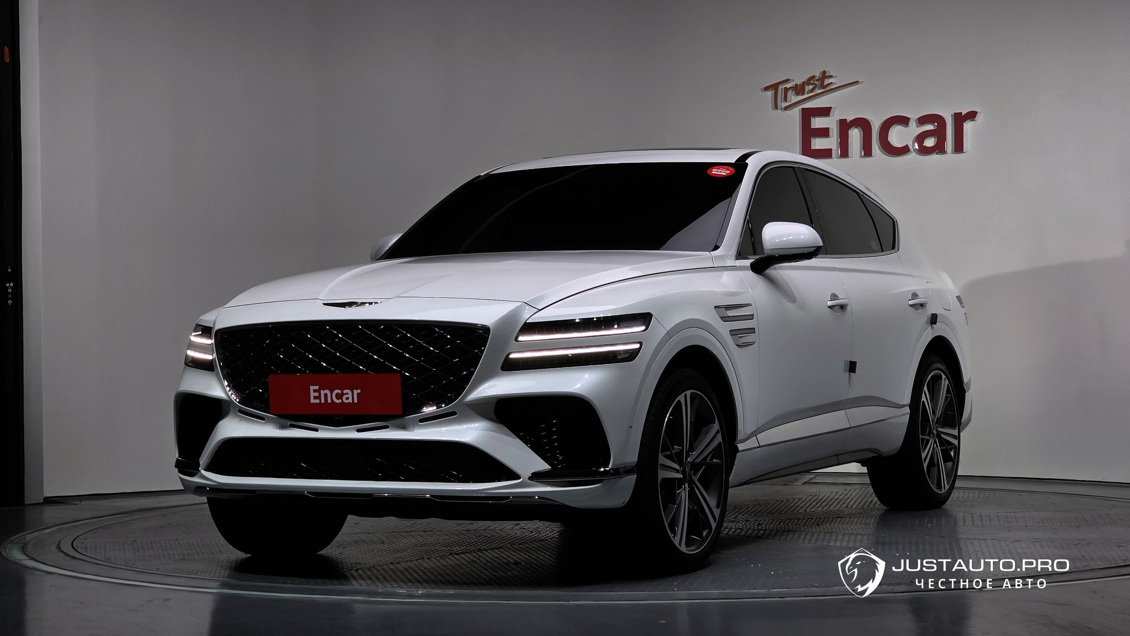 Автомобиль Genesis GV80