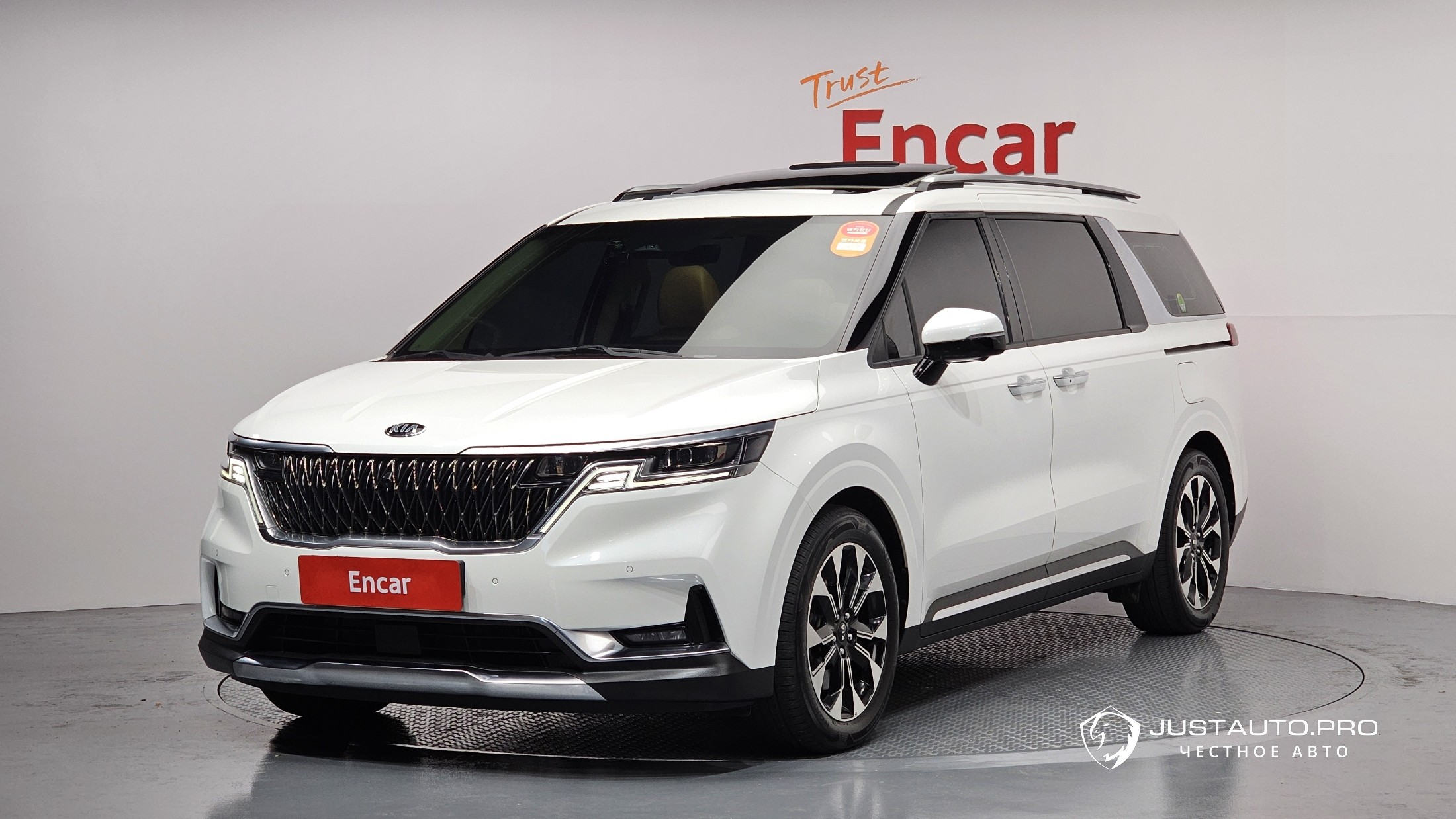 Автомобиль Kia Canival