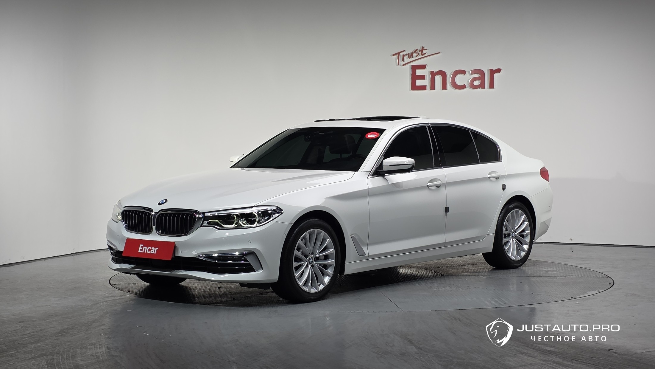 Автомобиль BMW 5-Series