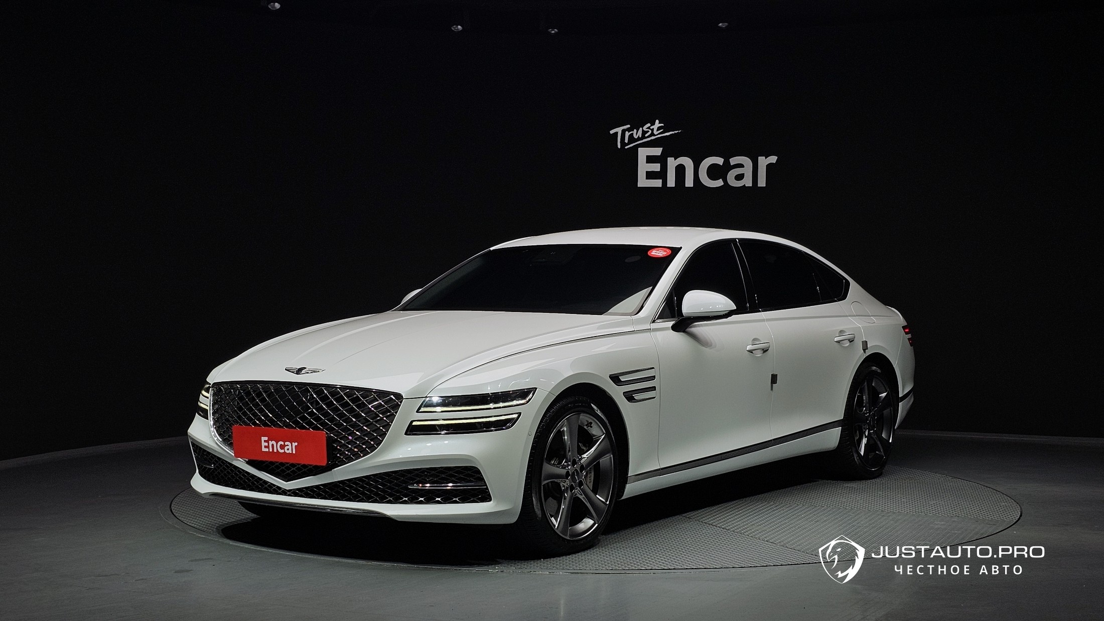 Автомобиль Genesis G80