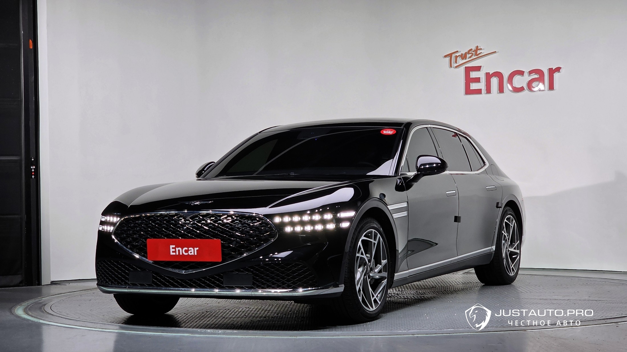 Автомобиль Genesis G90