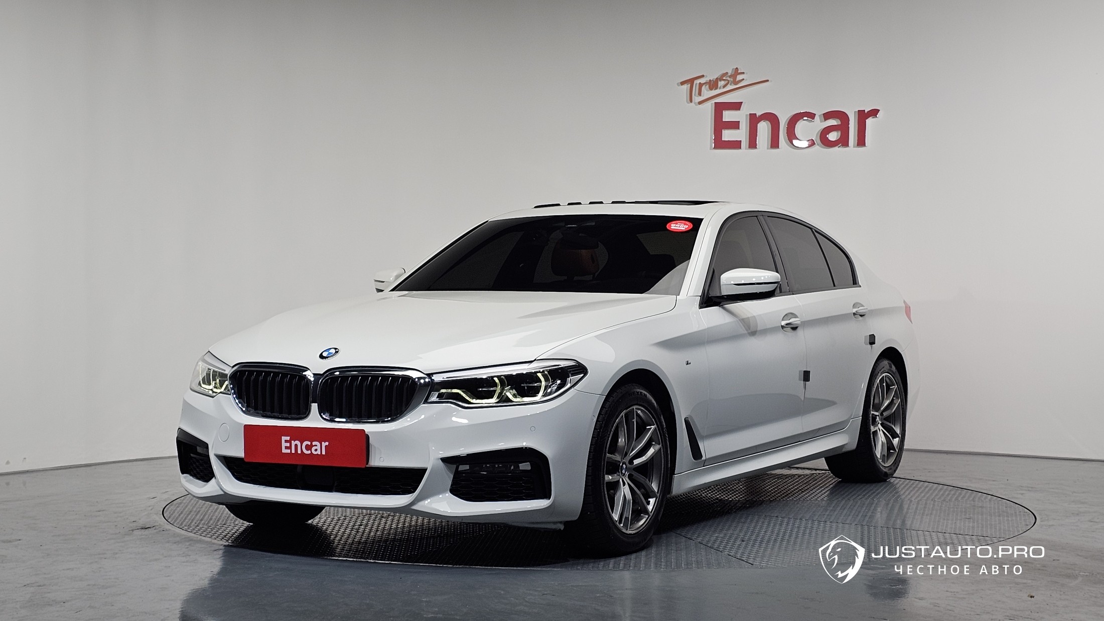 Автомобиль BMW 5-Series