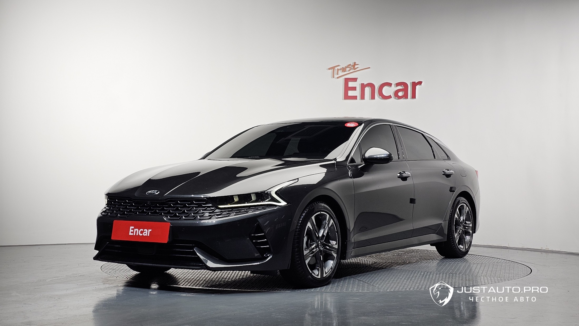 Автомобиль Kia K5