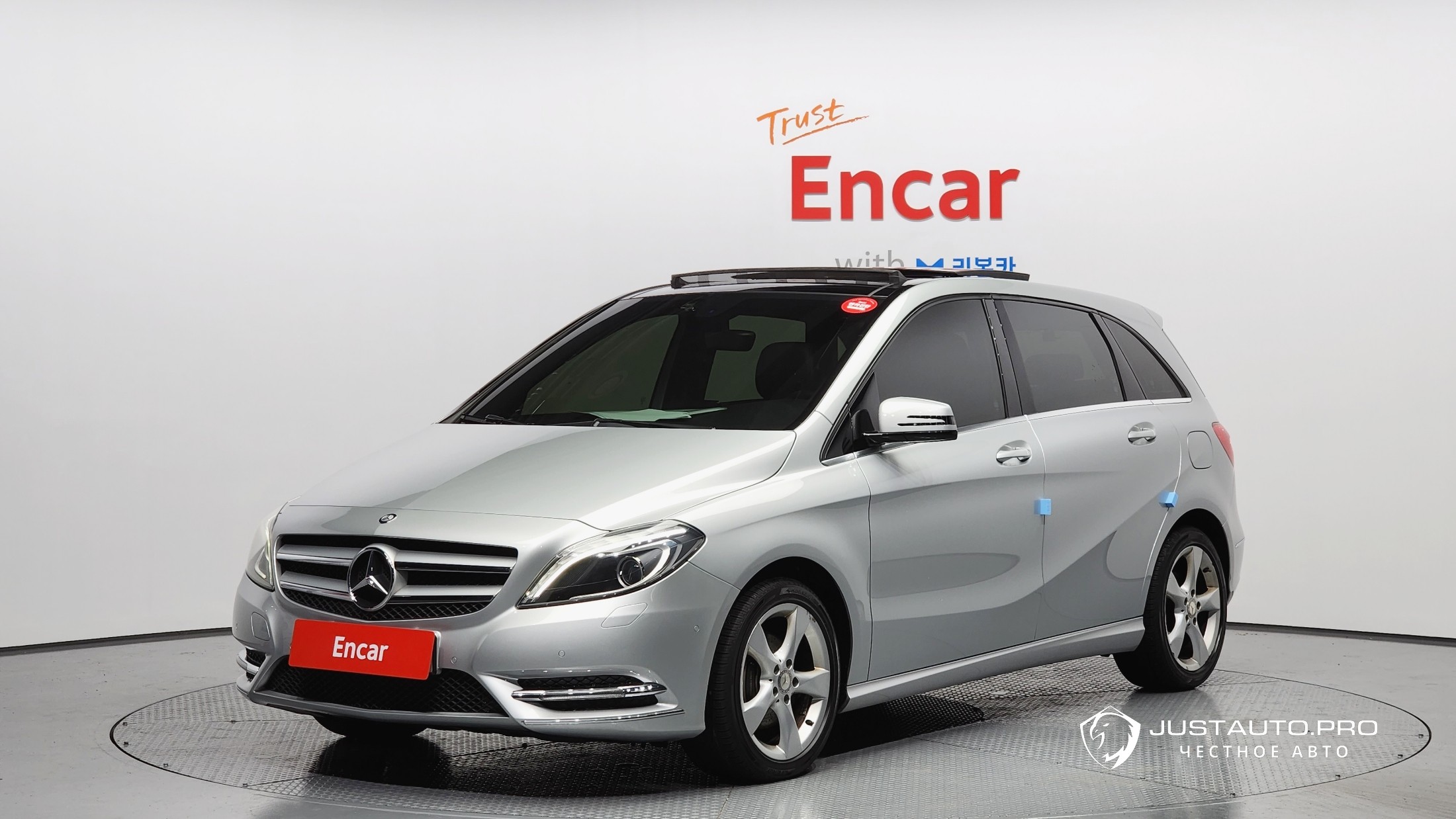 Автомобиль Mercedes-Benz B-Class