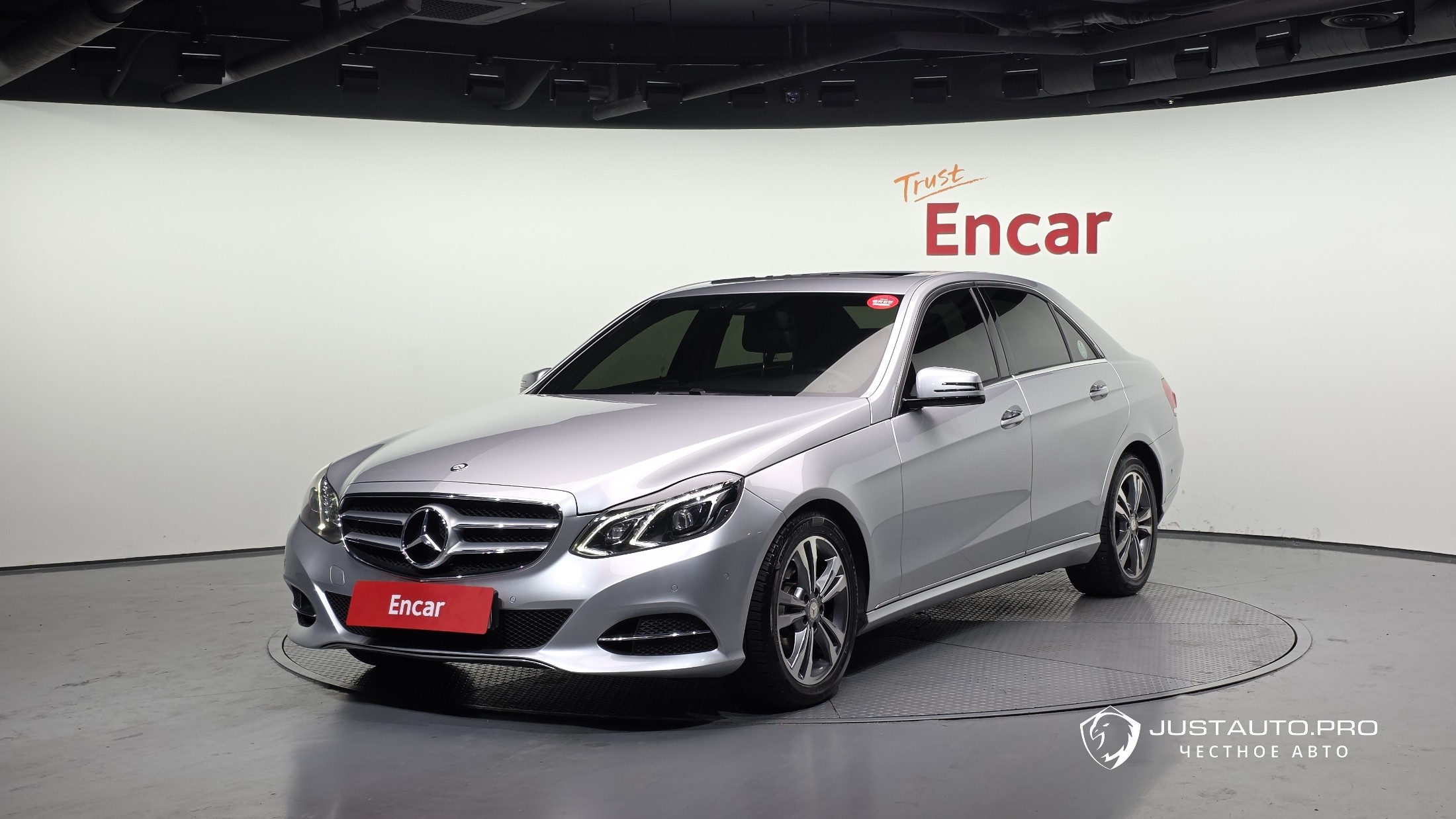 Автомобиль Mercedes-Benz E-Class