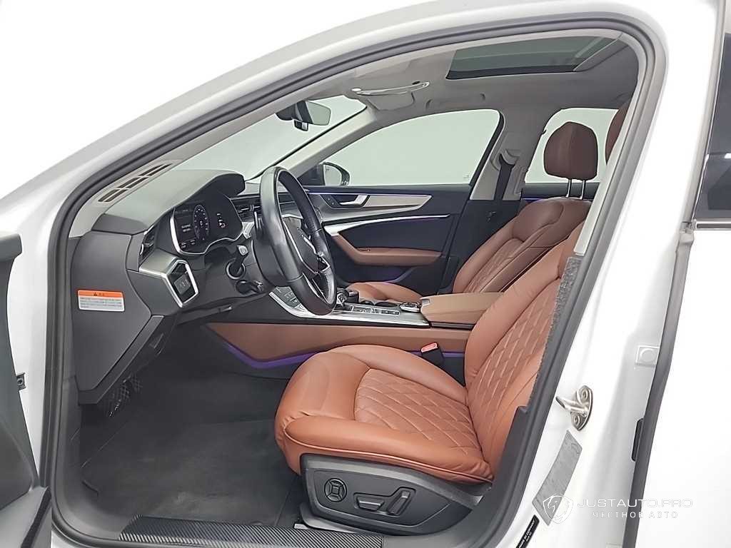 Автомобиль Audi A6