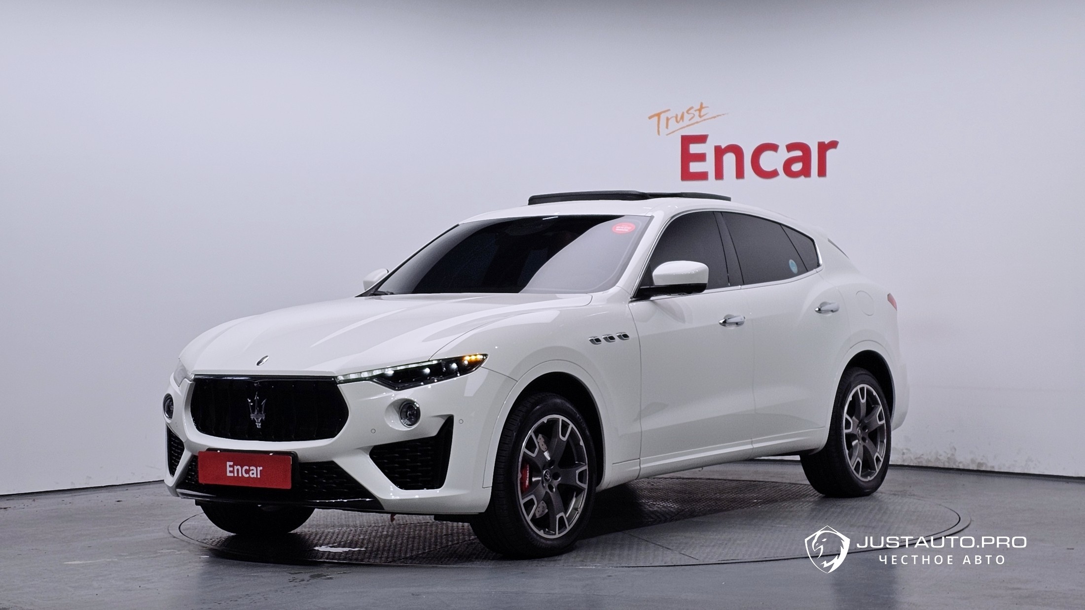 Автомобиль Maserati Levante