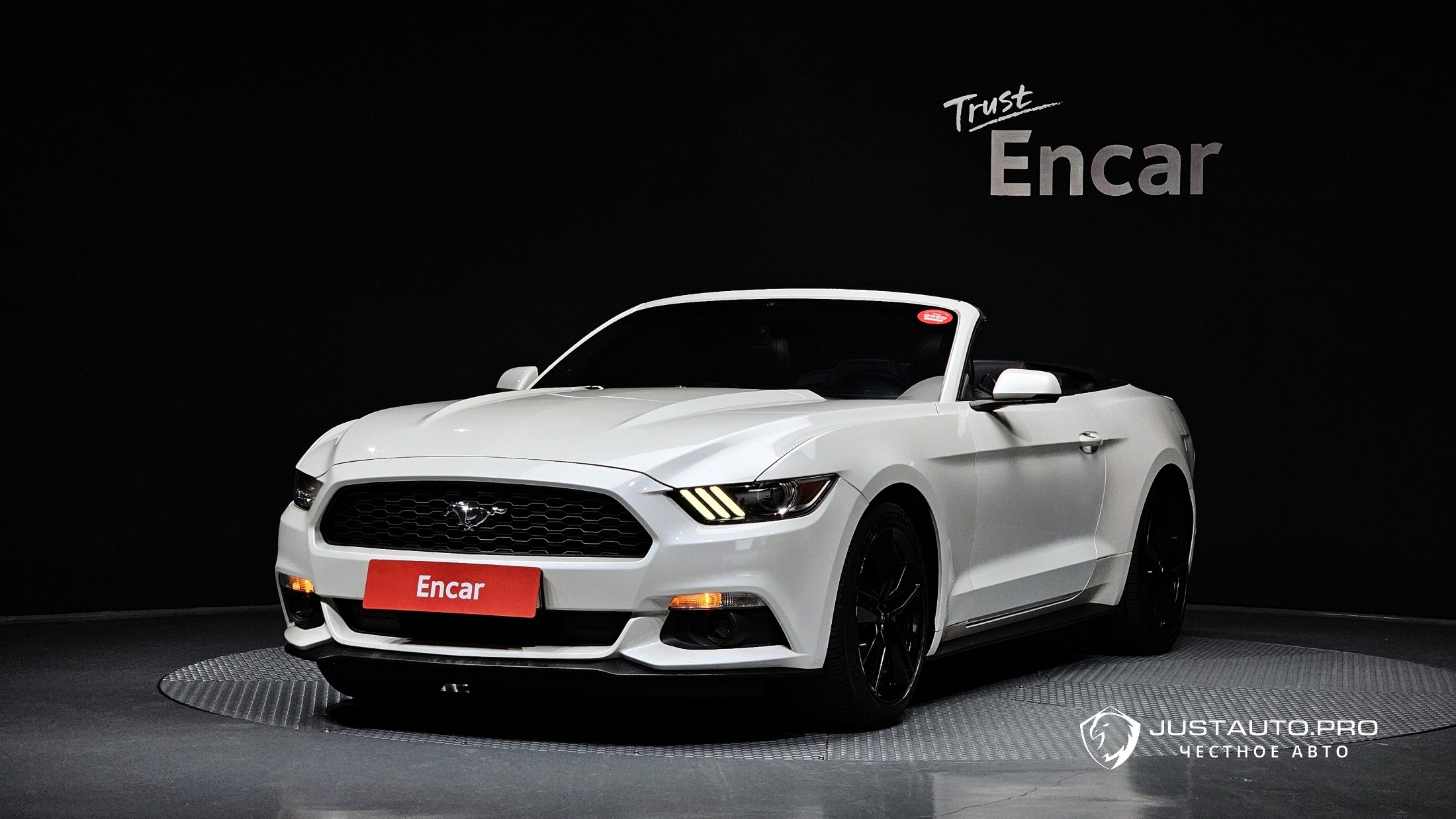 Автомобиль Ford Mustang