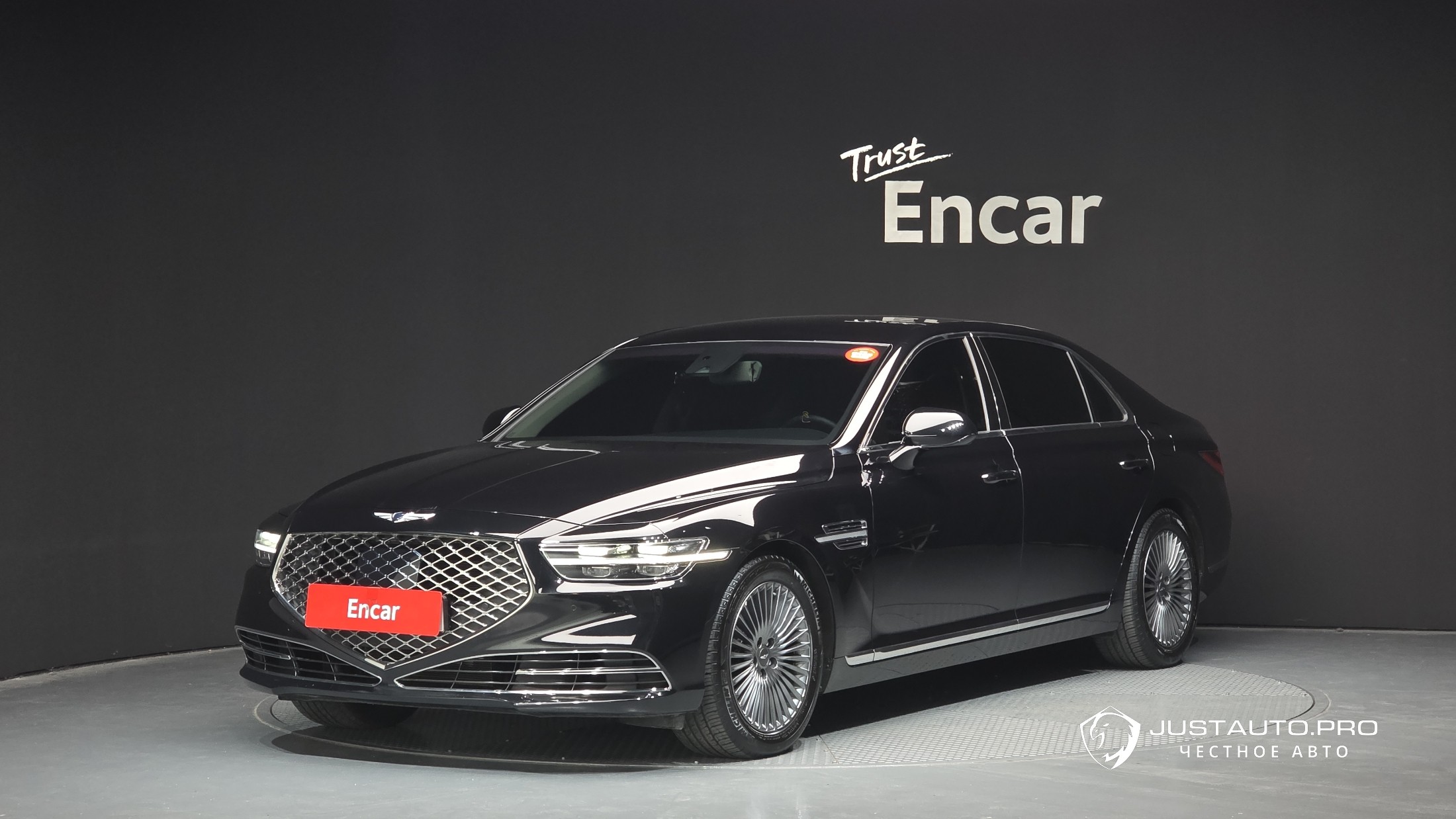 Автомобиль Genesis G90