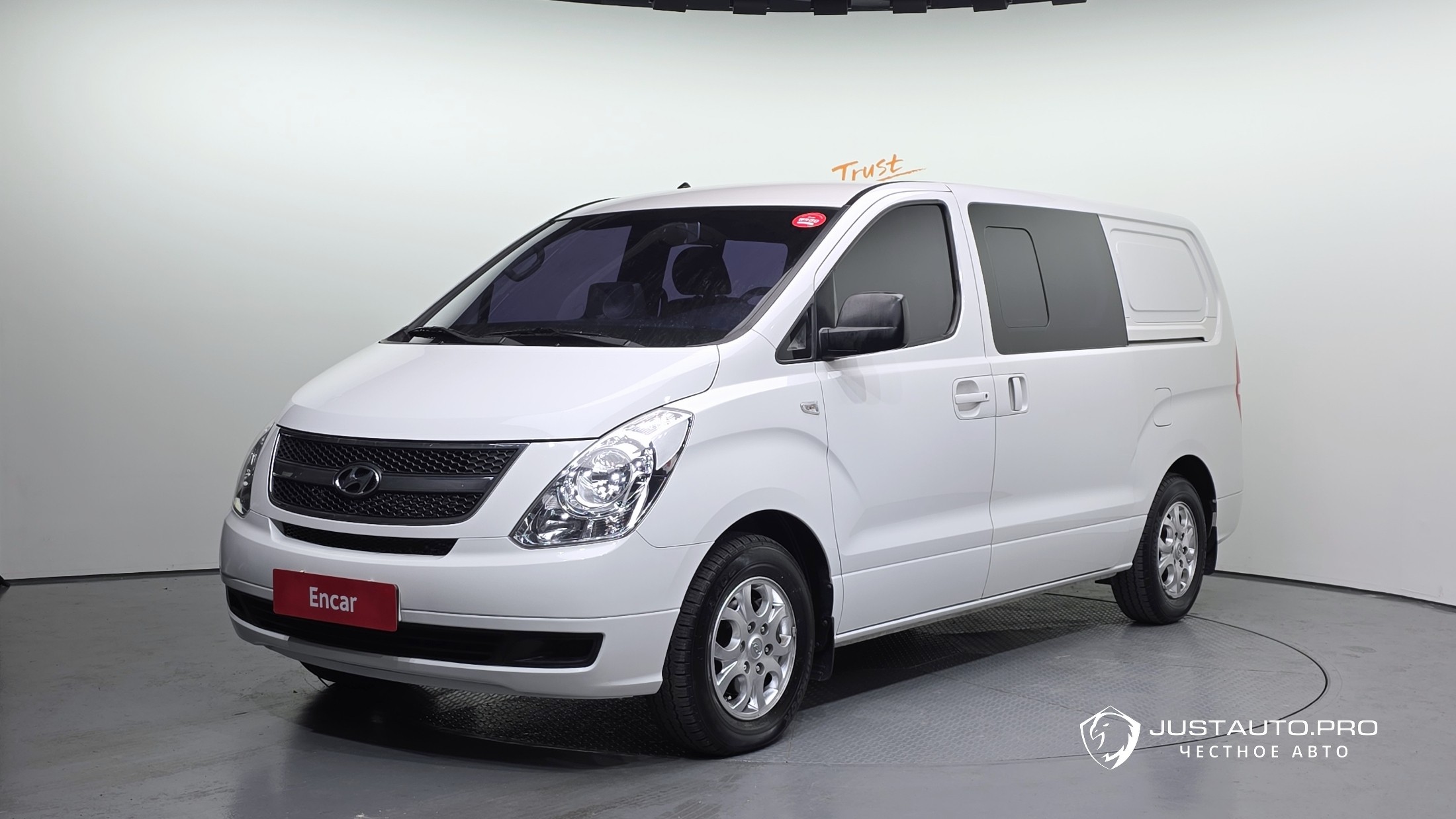 Автомобиль Hyundai Starex