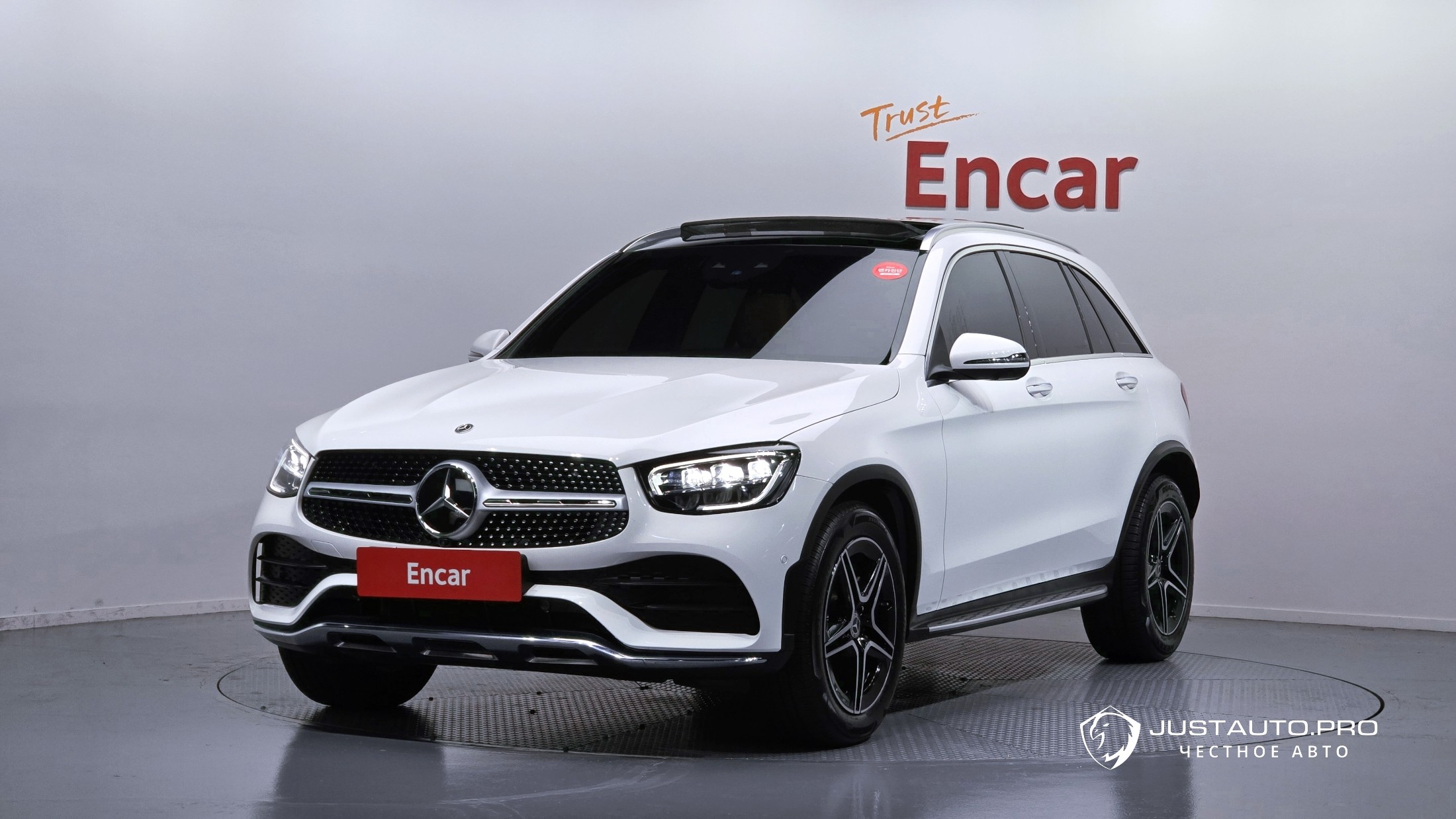 Автомобиль Mercedes-Benz GLC-Class