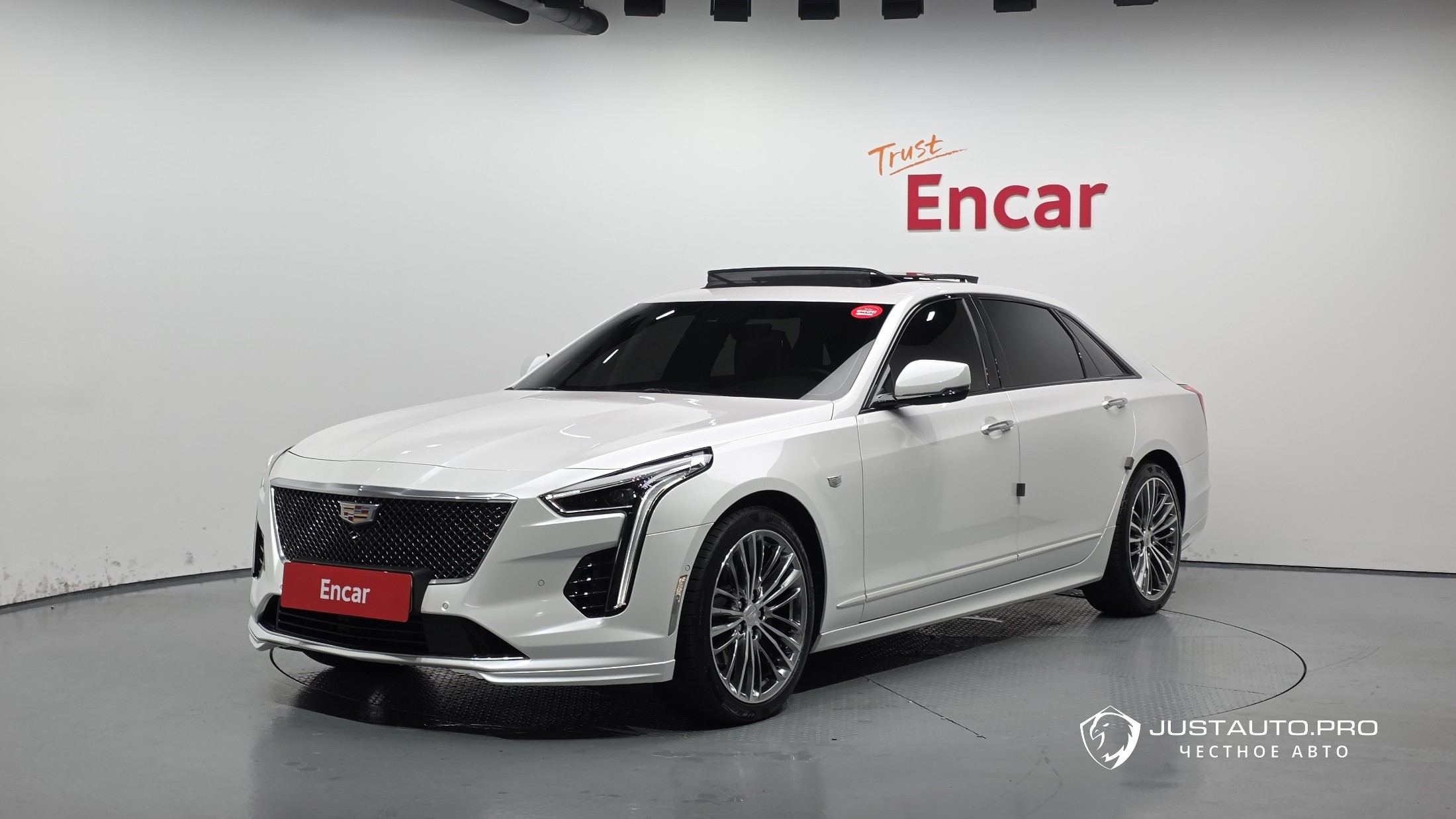 Автомобиль Cadillac CT6