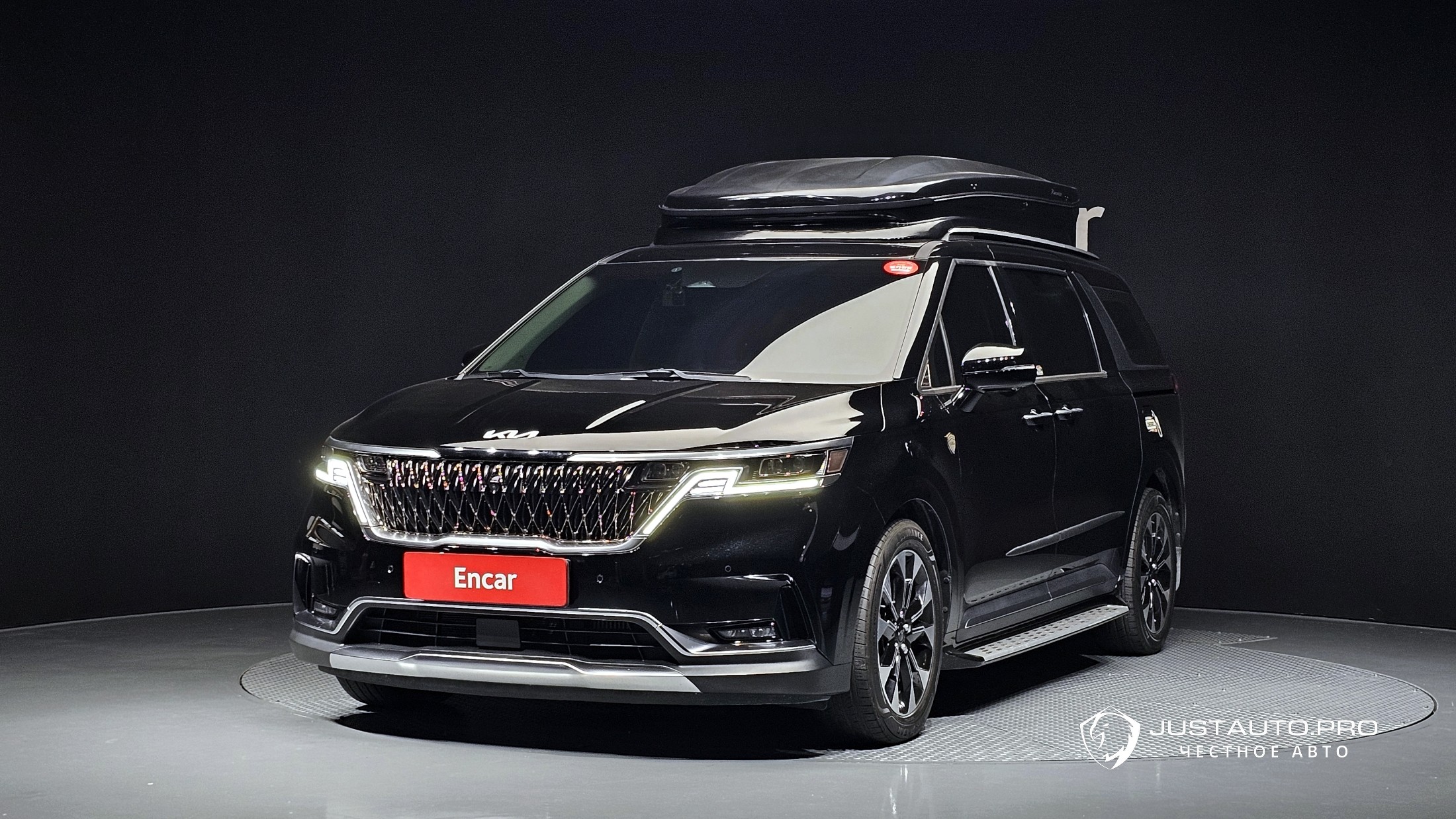 Автомобиль Kia Canival