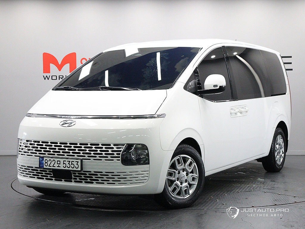 Автомобиль Hyundai Staria