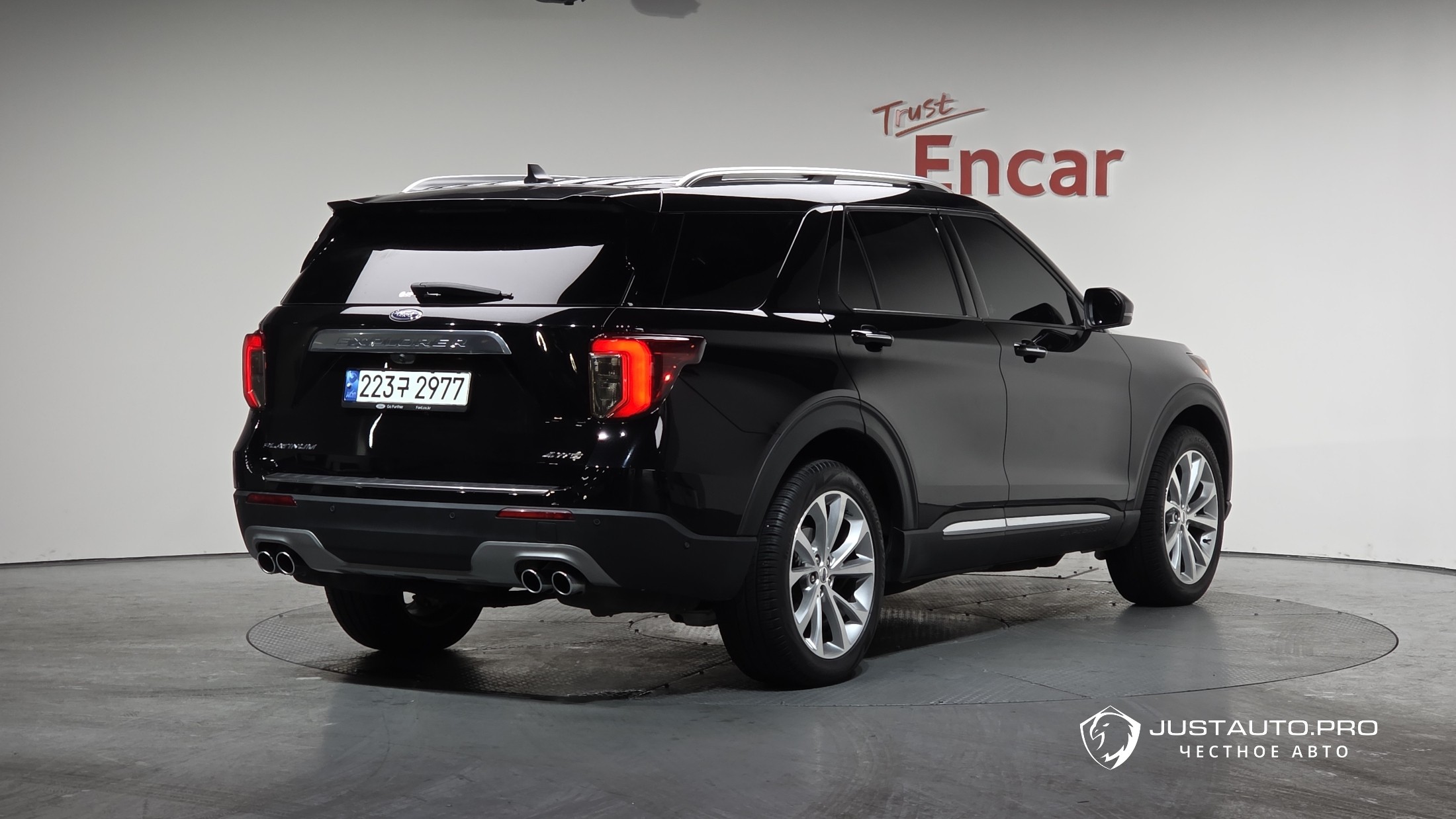 Автомобиль Ford Explorer