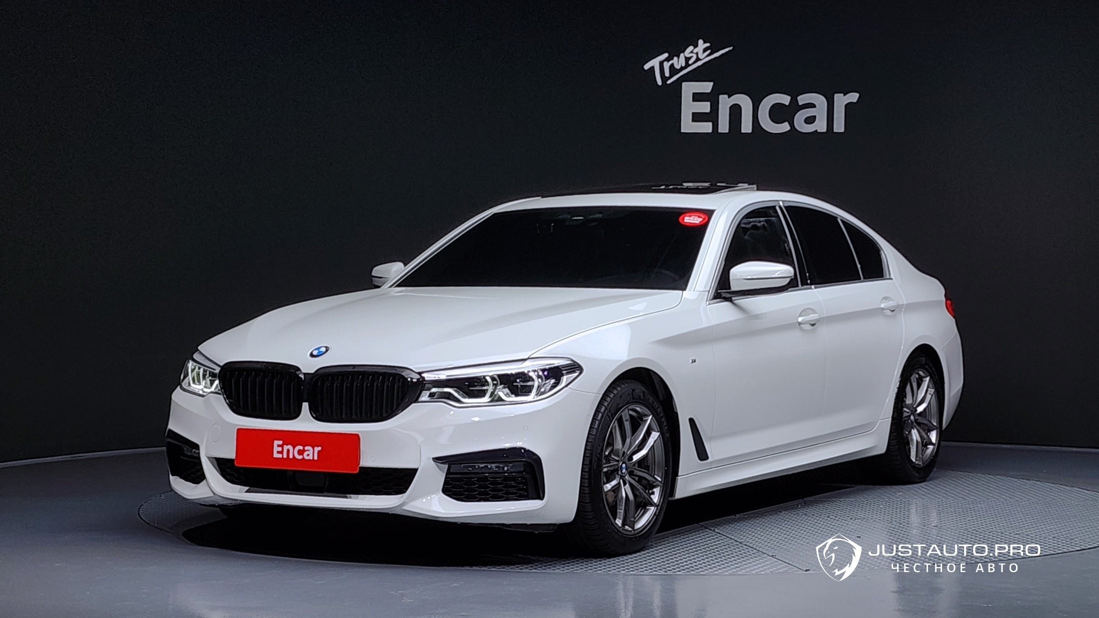 Автомобиль BMW 5-Series