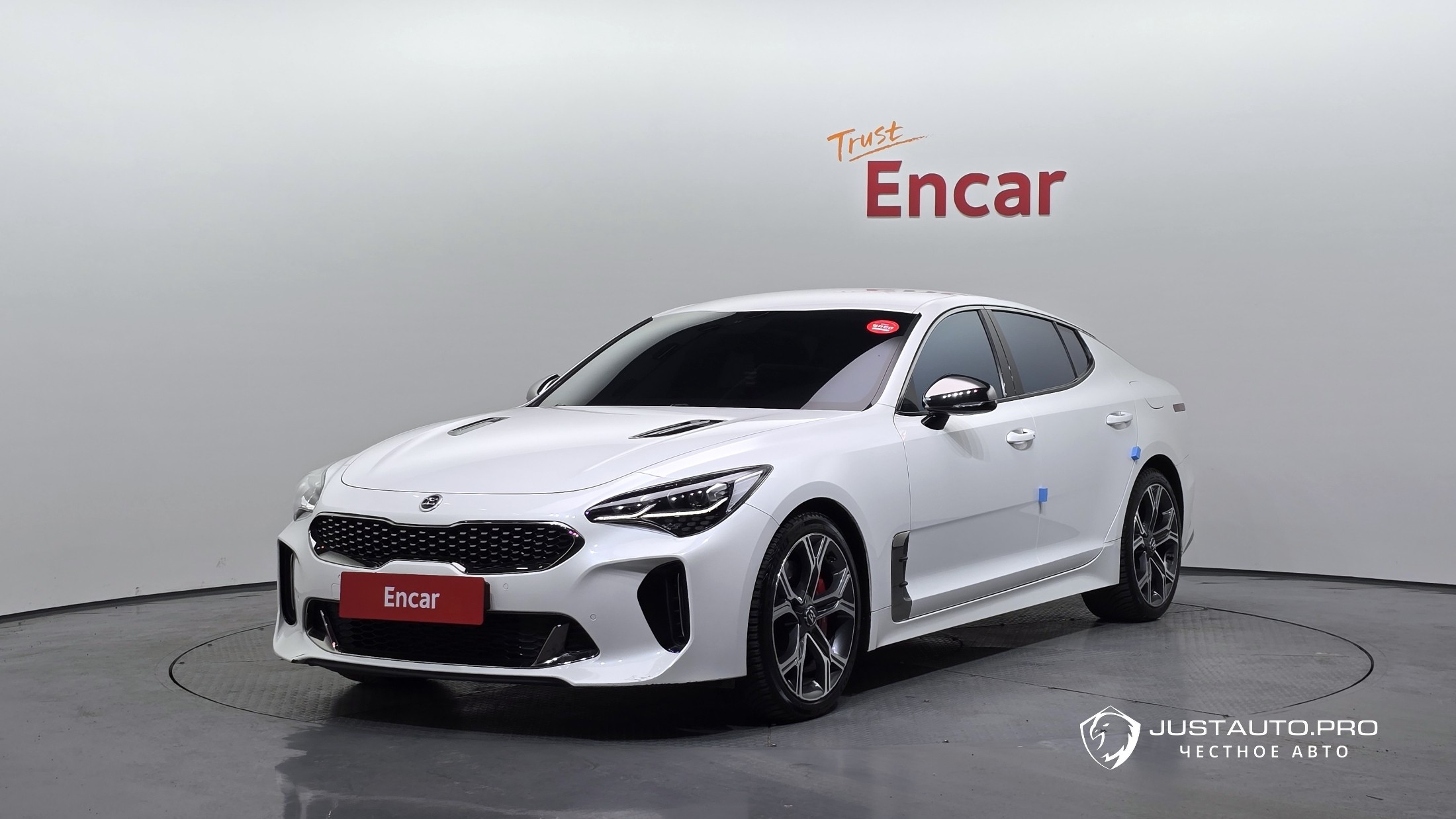 Автомобиль Kia Stinger