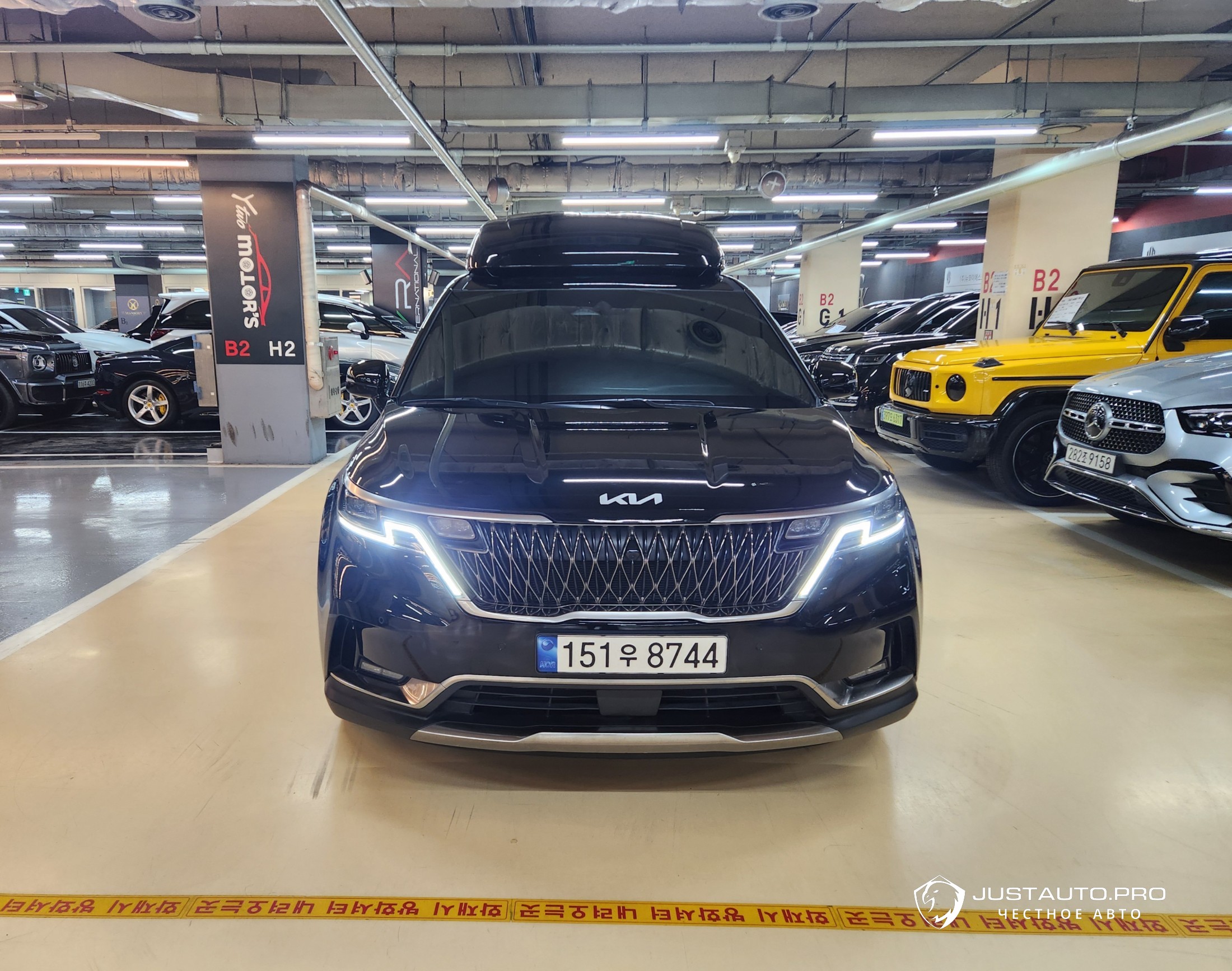 Автомобиль Kia Canival
