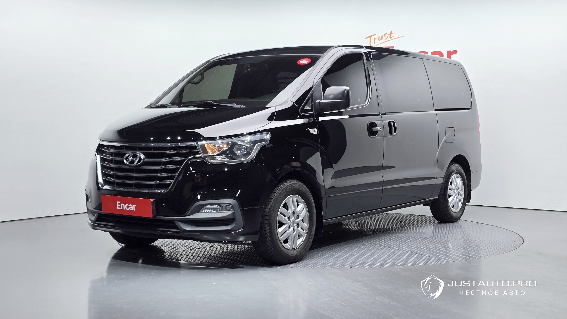 Автомобиль Hyundai Starex