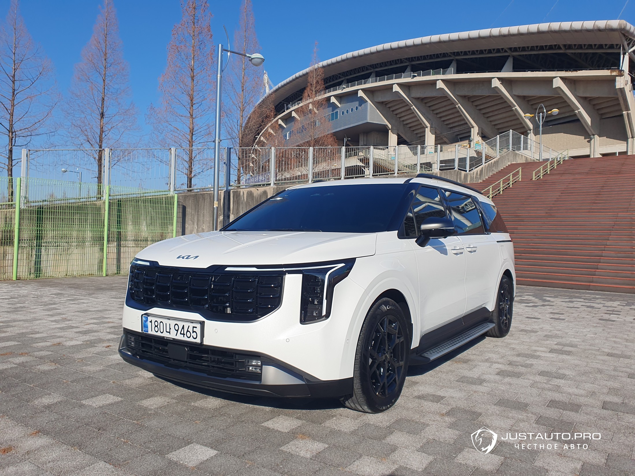 Автомобиль Kia Canival