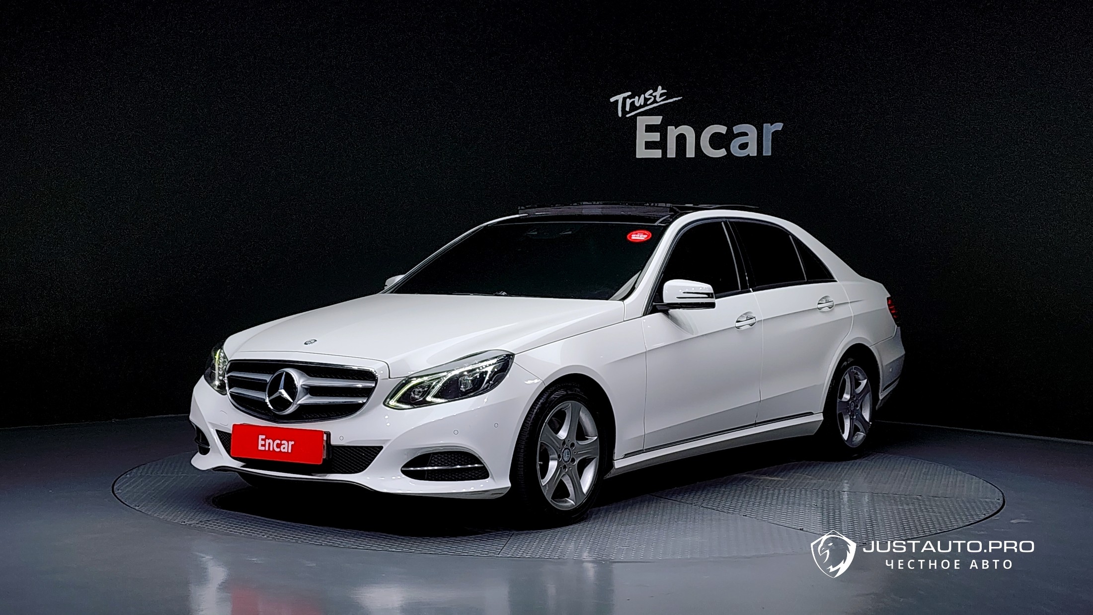 Автомобиль Mercedes-Benz E-Class