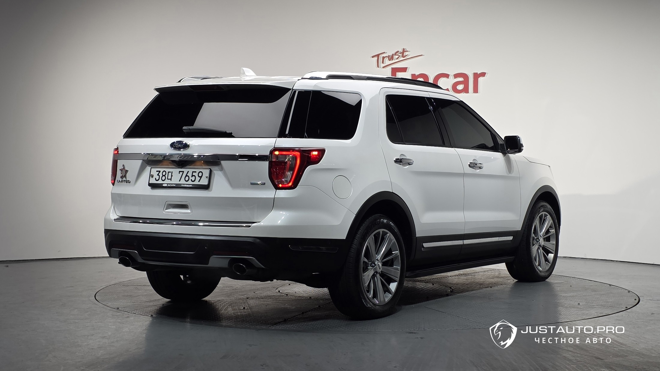 Автомобиль Ford Explorer