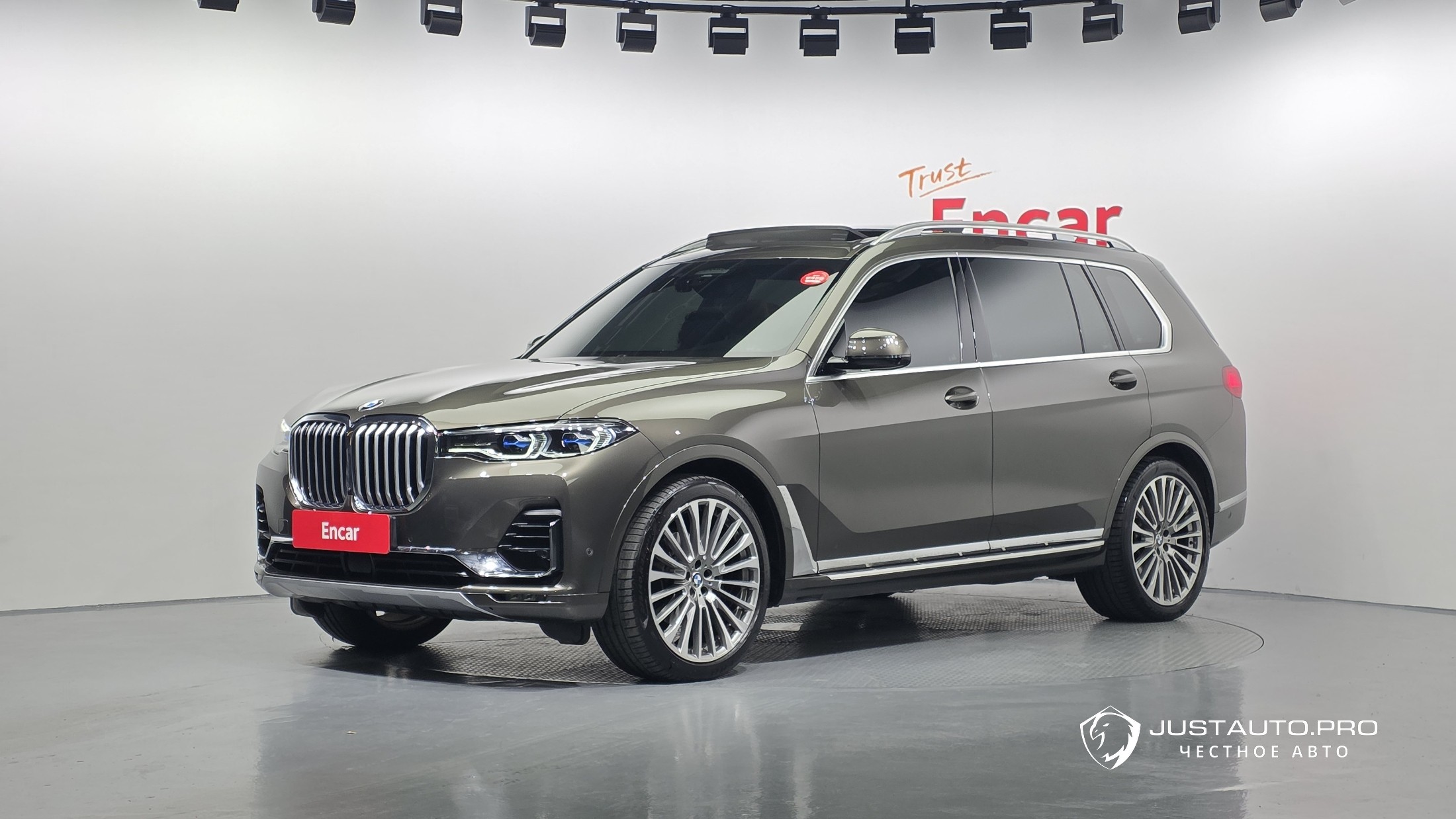 Автомобиль BMW X7