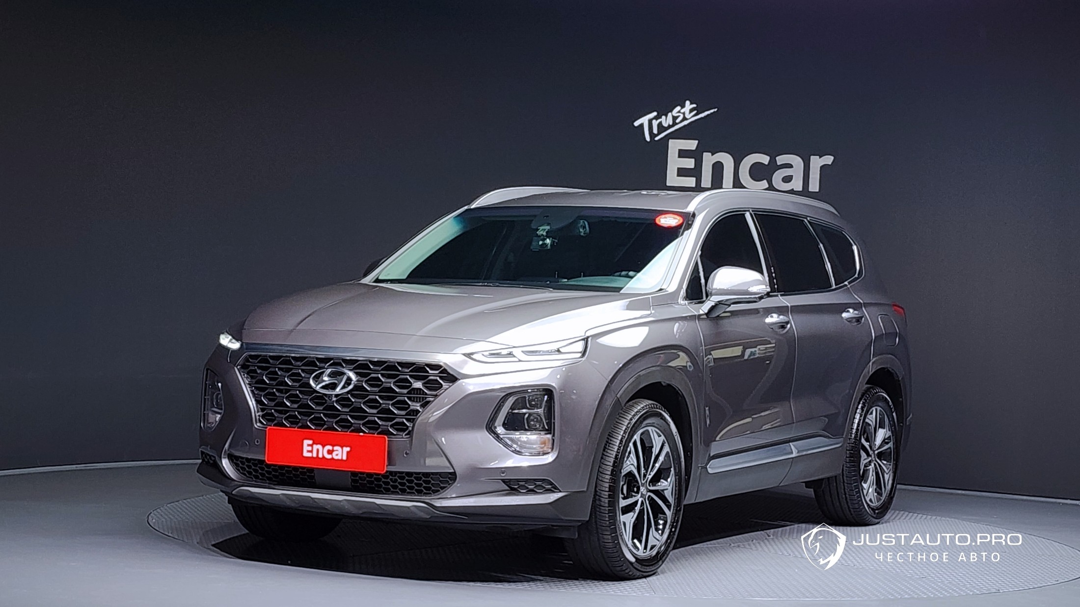 Автомобиль Hyundai Santafe