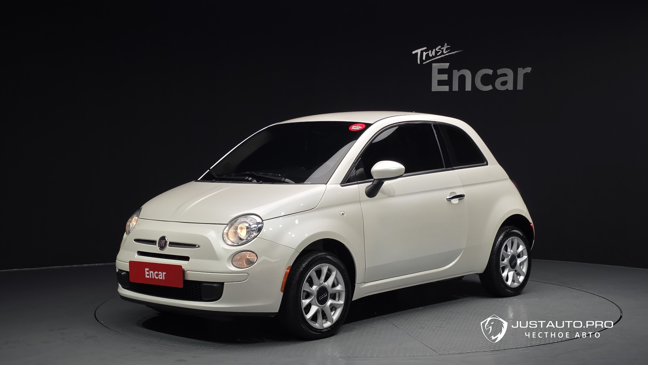 Автомобиль Fiat 500