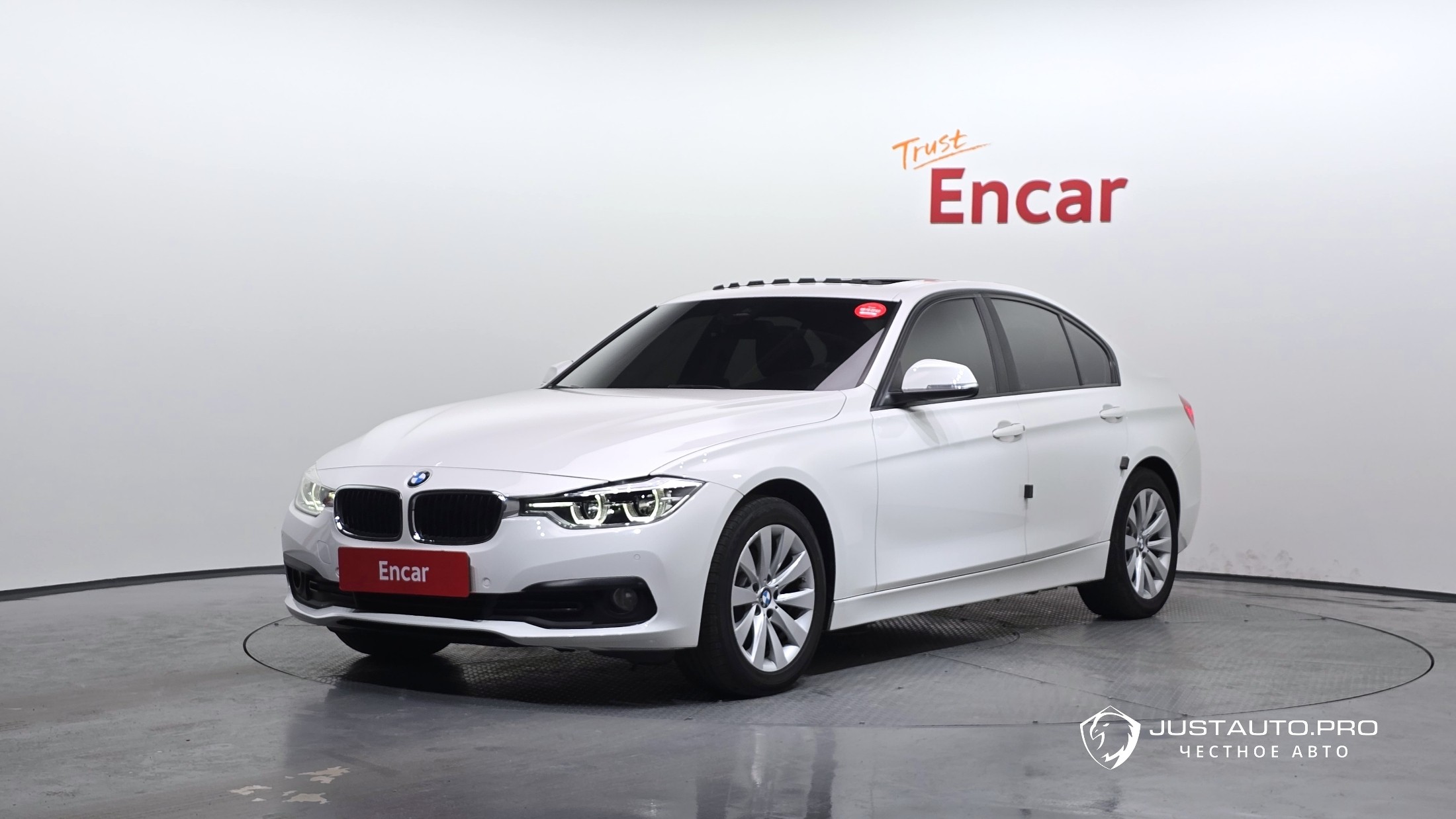 Автомобиль BMW 3-Series