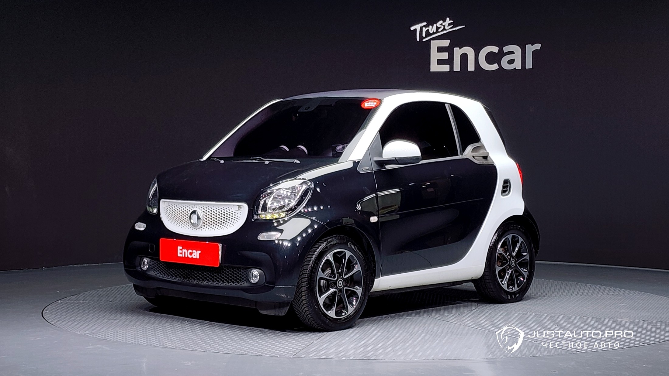 Автомобиль Smart Fortwo