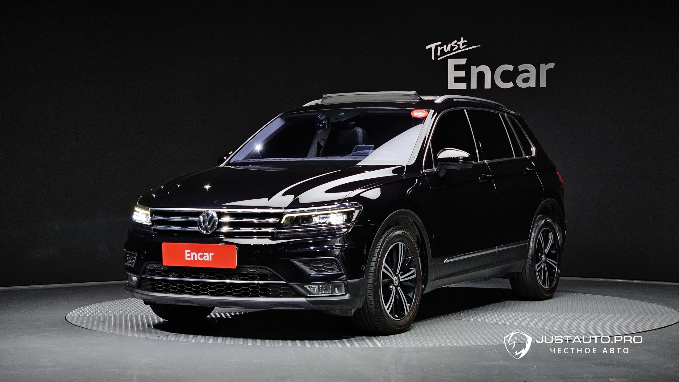 Автомобиль Volkswagen Tiguan