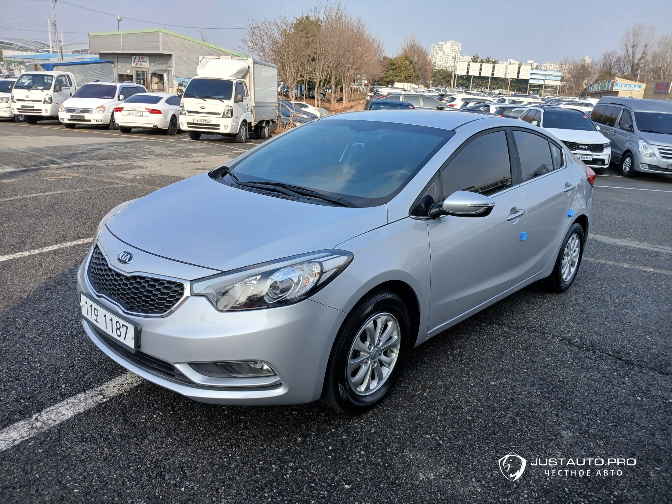 Автомобиль Kia K3