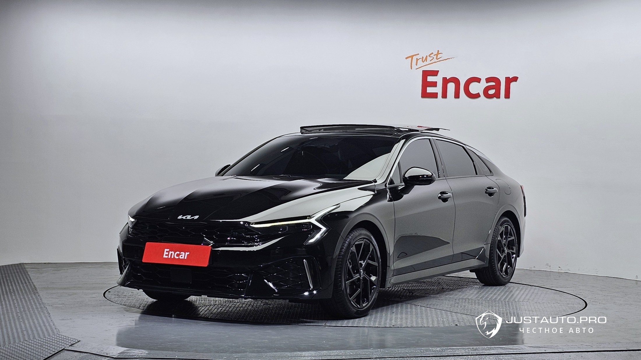 Автомобиль Kia K5