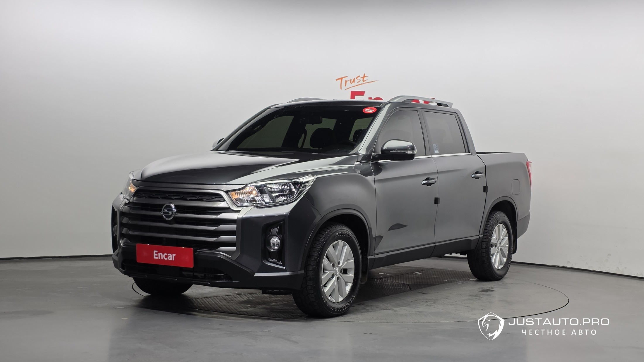 Автомобиль KG_Mobility_Ssangyong Rexton