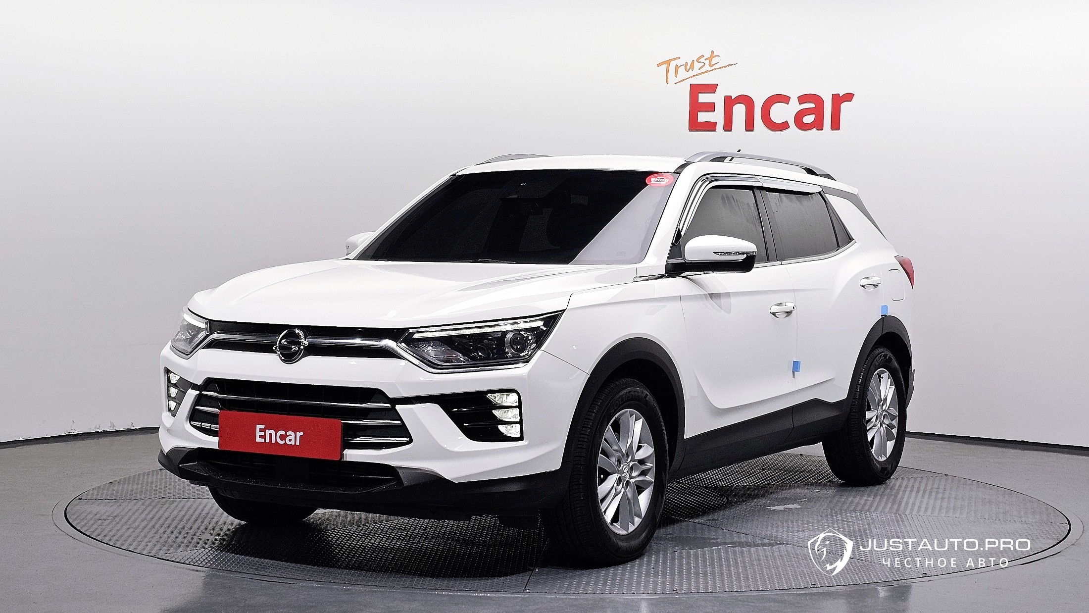 Автомобиль KG_Mobility_Ssangyong KORANDO