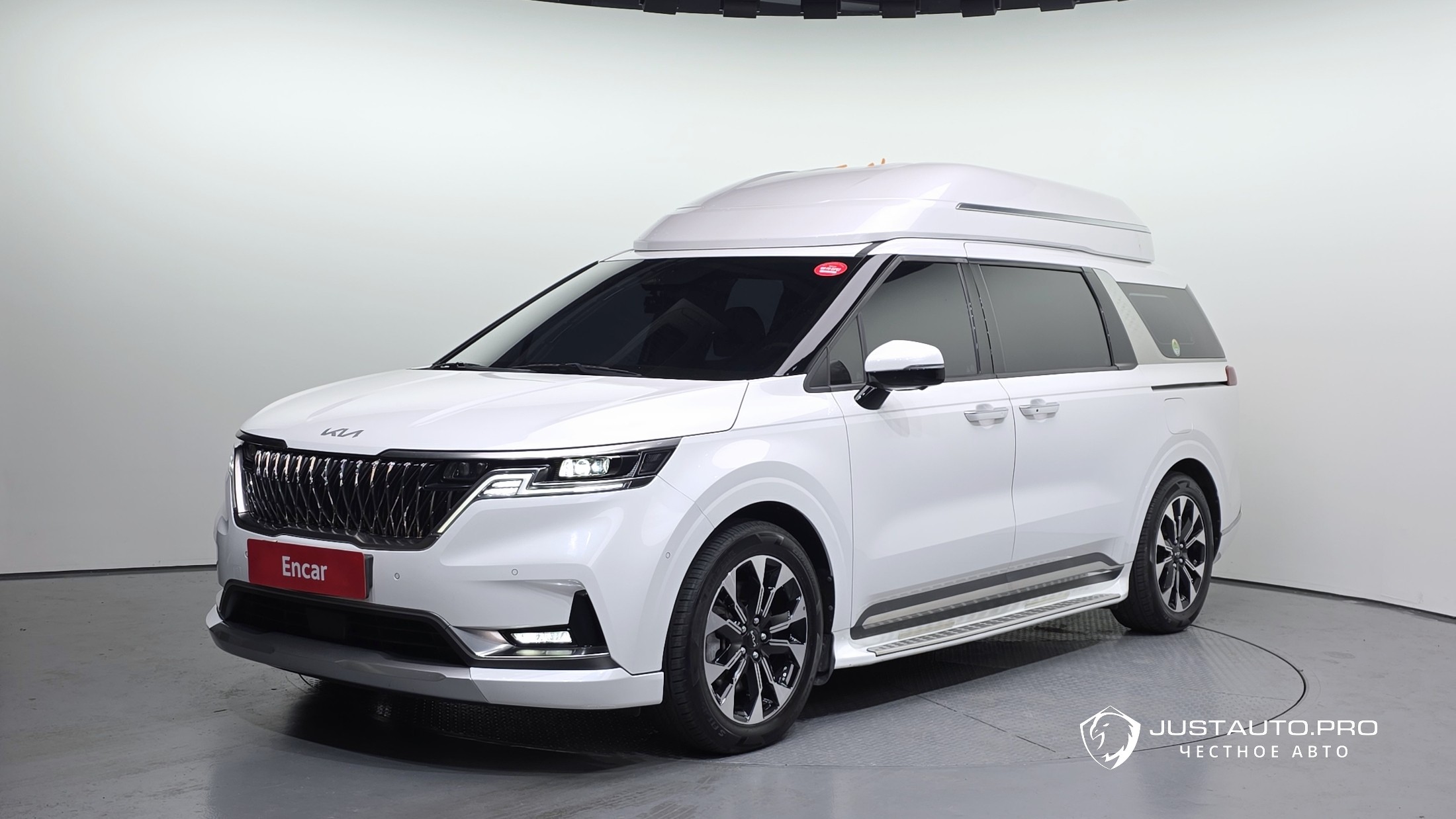 Автомобиль Kia Canival