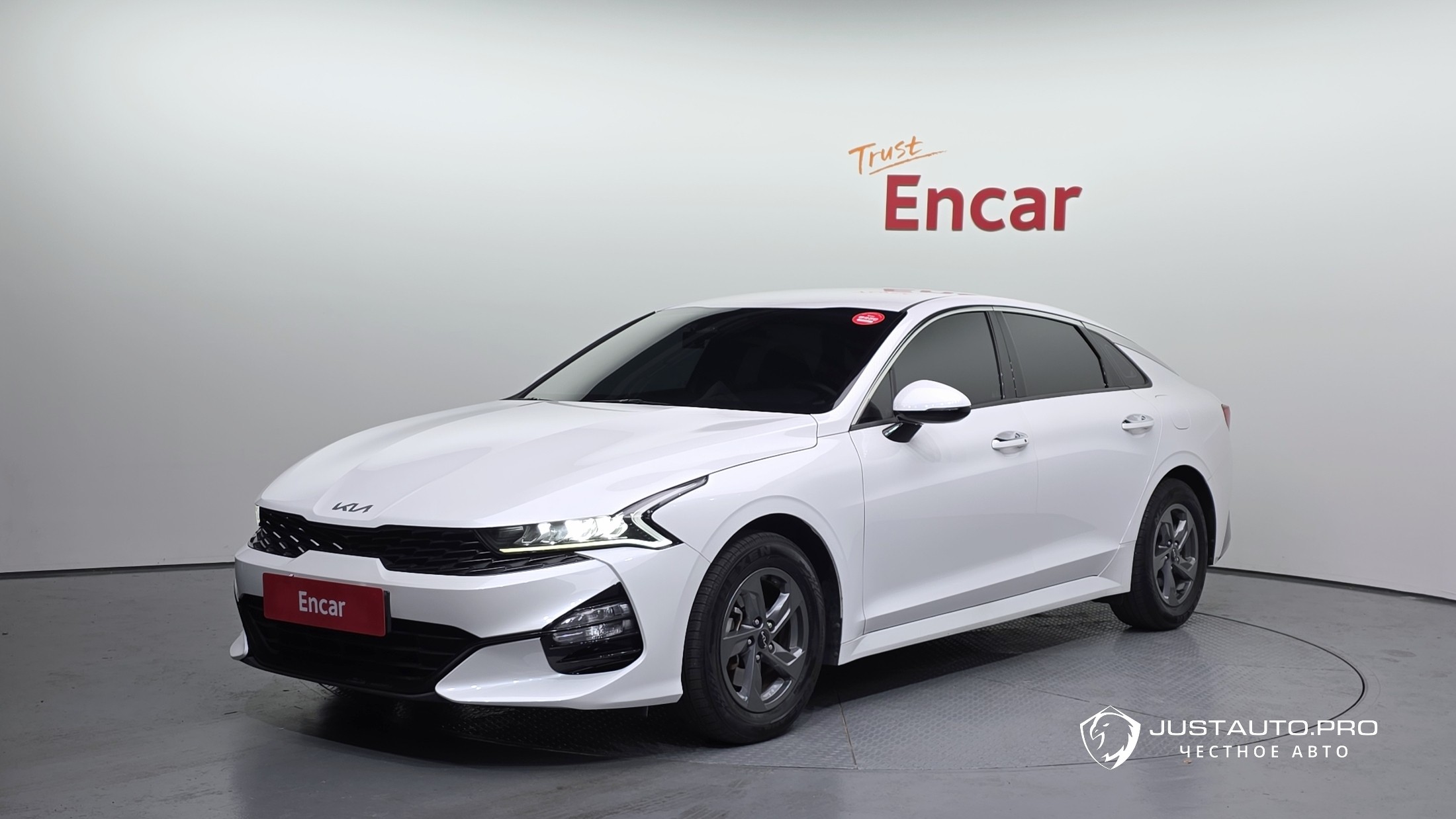 Автомобиль Kia K5