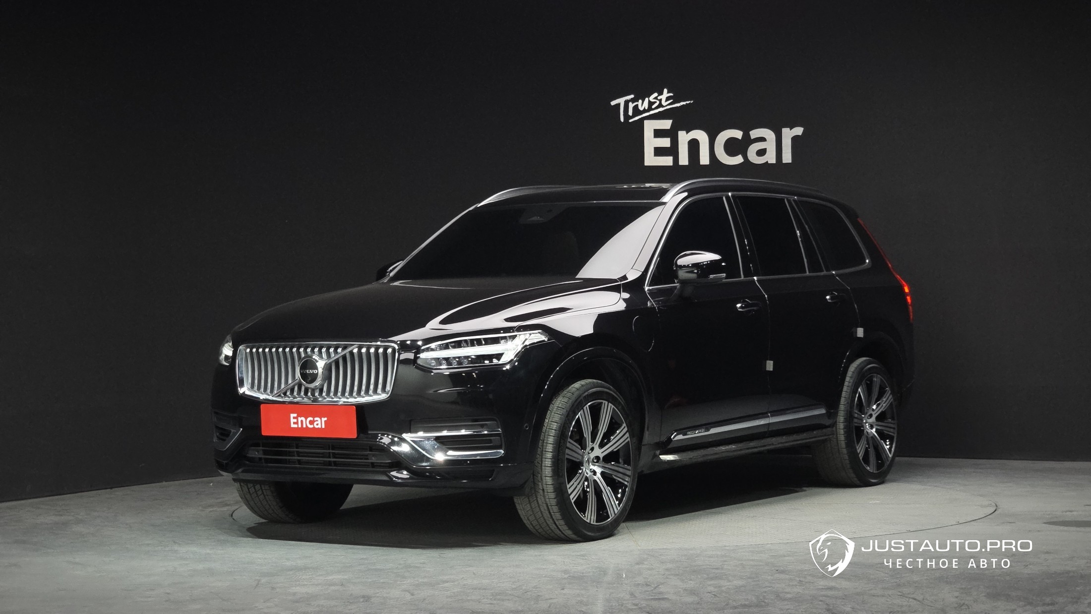 Автомобиль Volvo XC90