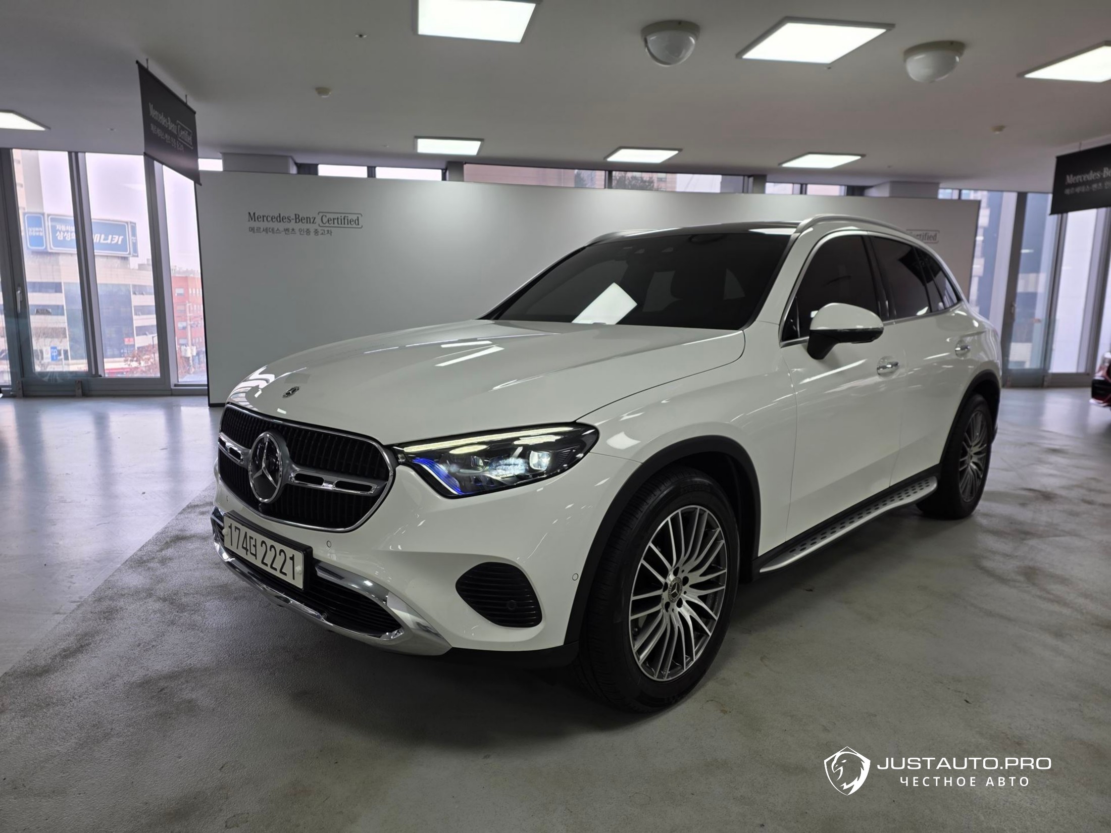 Автомобиль Mercedes-Benz GLC-Class